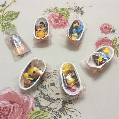 魔幻夢境｜迪士尼公主健達巧克力奇趣蛋玩具 - 阿拉丁、仙履奇緣