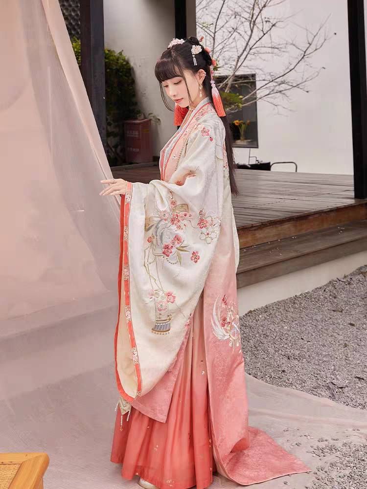 【十三余 小豆蔻兒】[墨染櫻飛-庫洛魔法使联名款]重工刺袖宋大袖 拖尾款