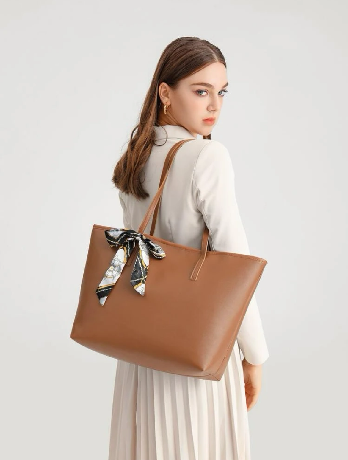 絲巾裝飾單肩托特包