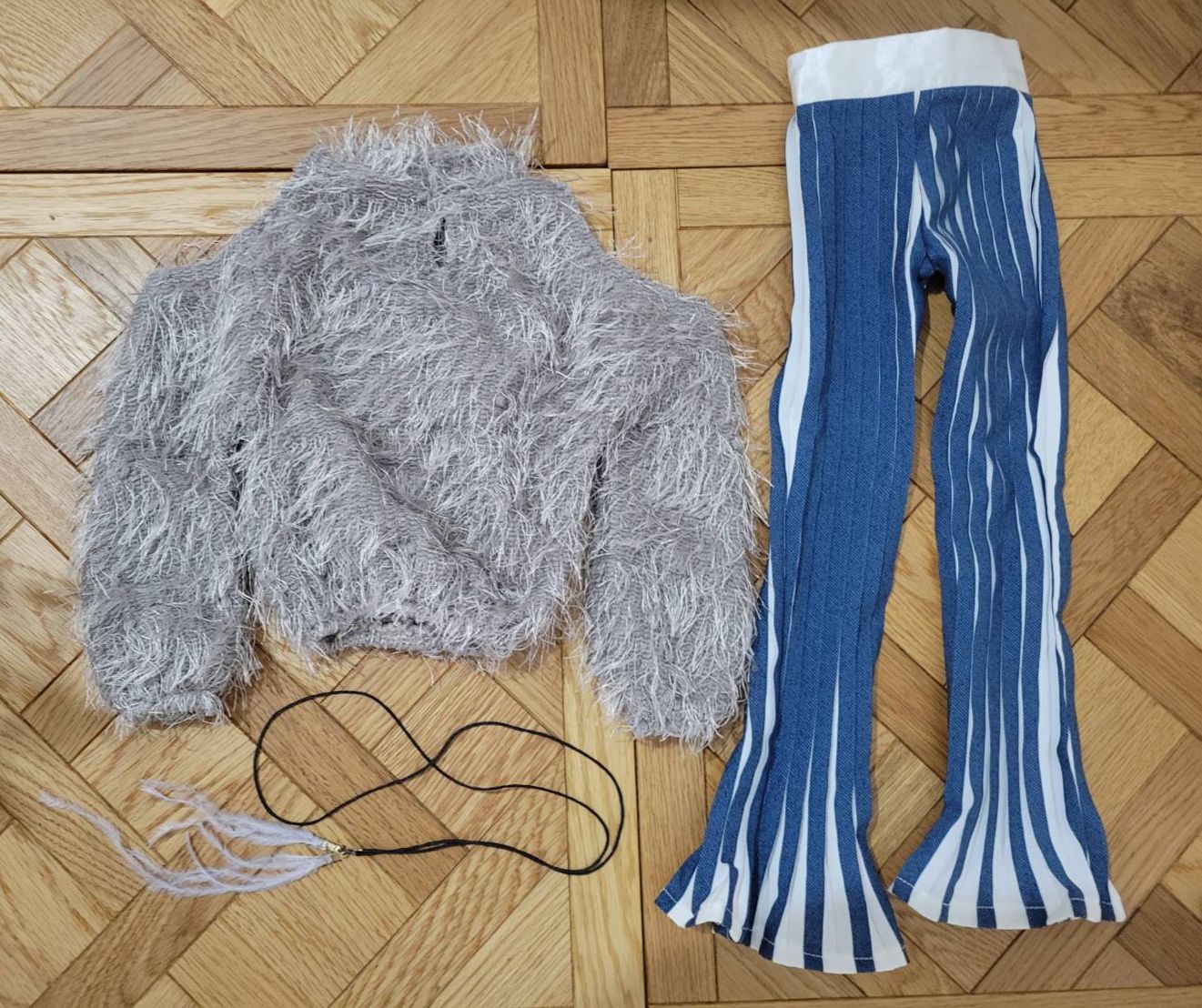 灰色露肩毛衣與潮喇叭褲（套裝3點）