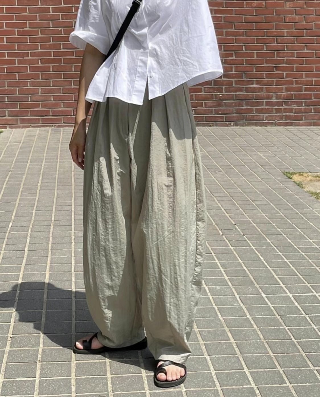 （深藍最後一件）尼龍繭型褲
