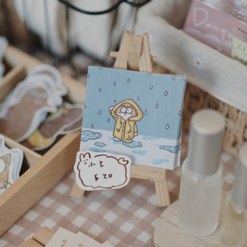 短腿貓貓與奇異鳥鳥 | 下雨天小方卡