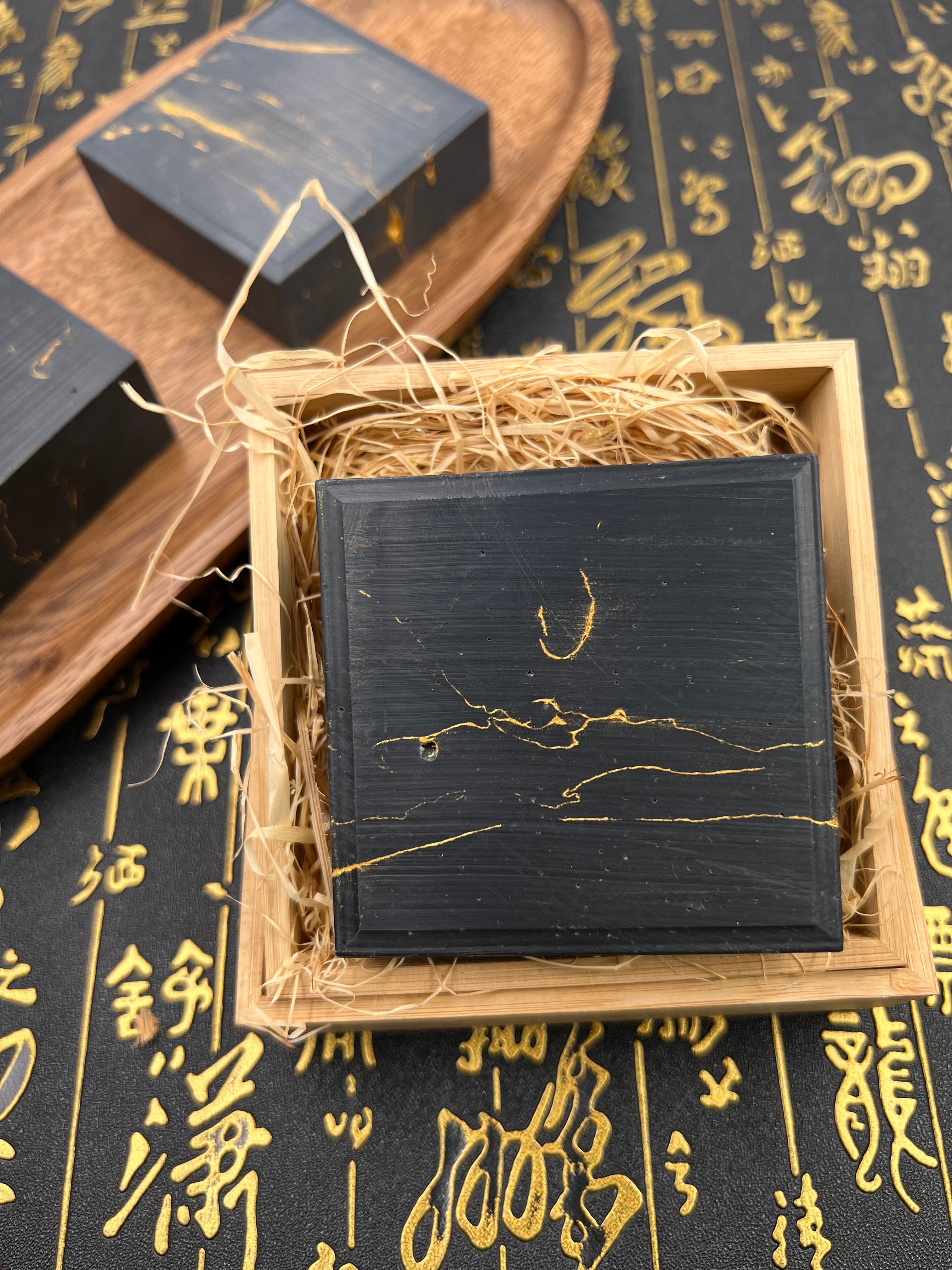 竹炭薄荷清涼皂（點擊👆圖片看更多）