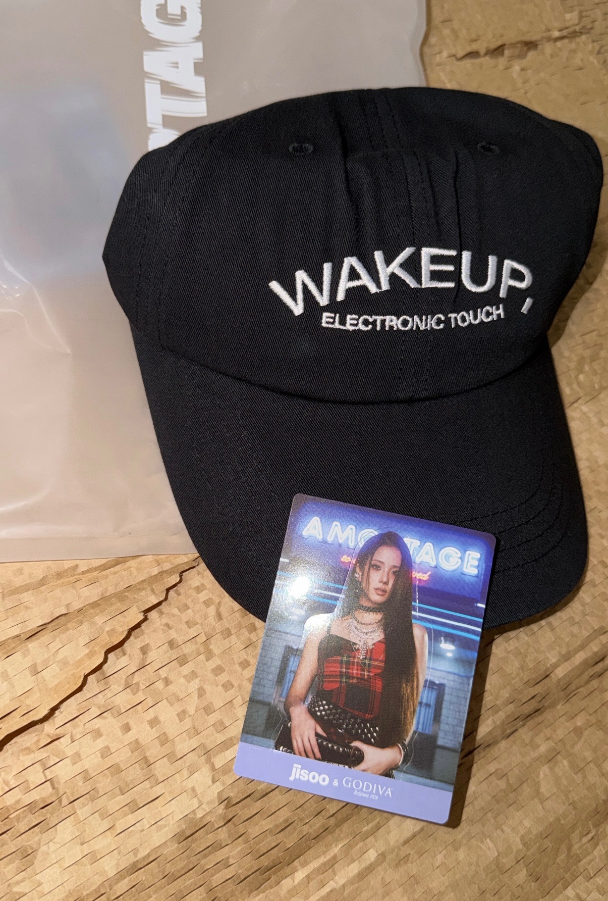 秀周邊帽含聯名立牌