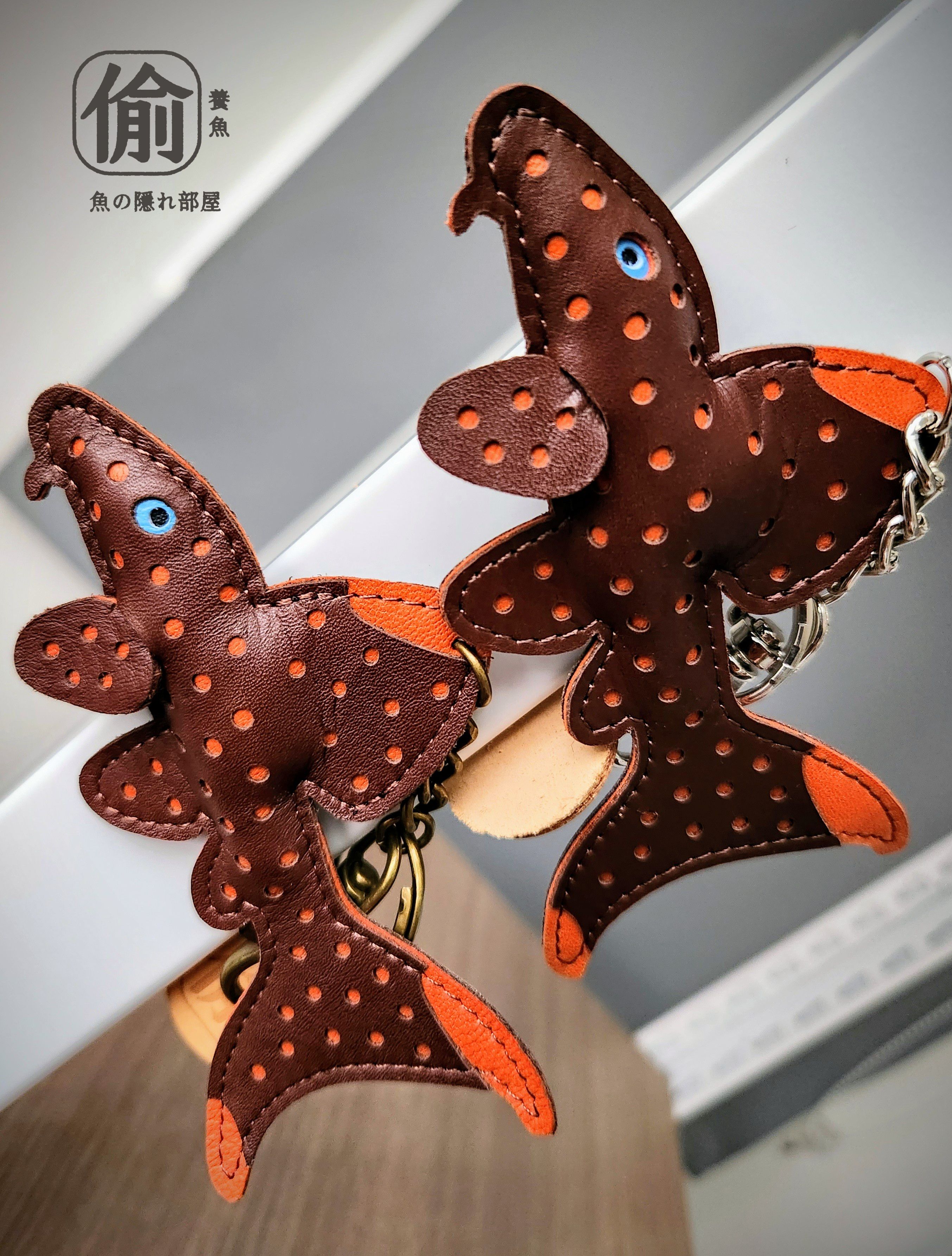 火鑽坦克磁力皮革吊飾