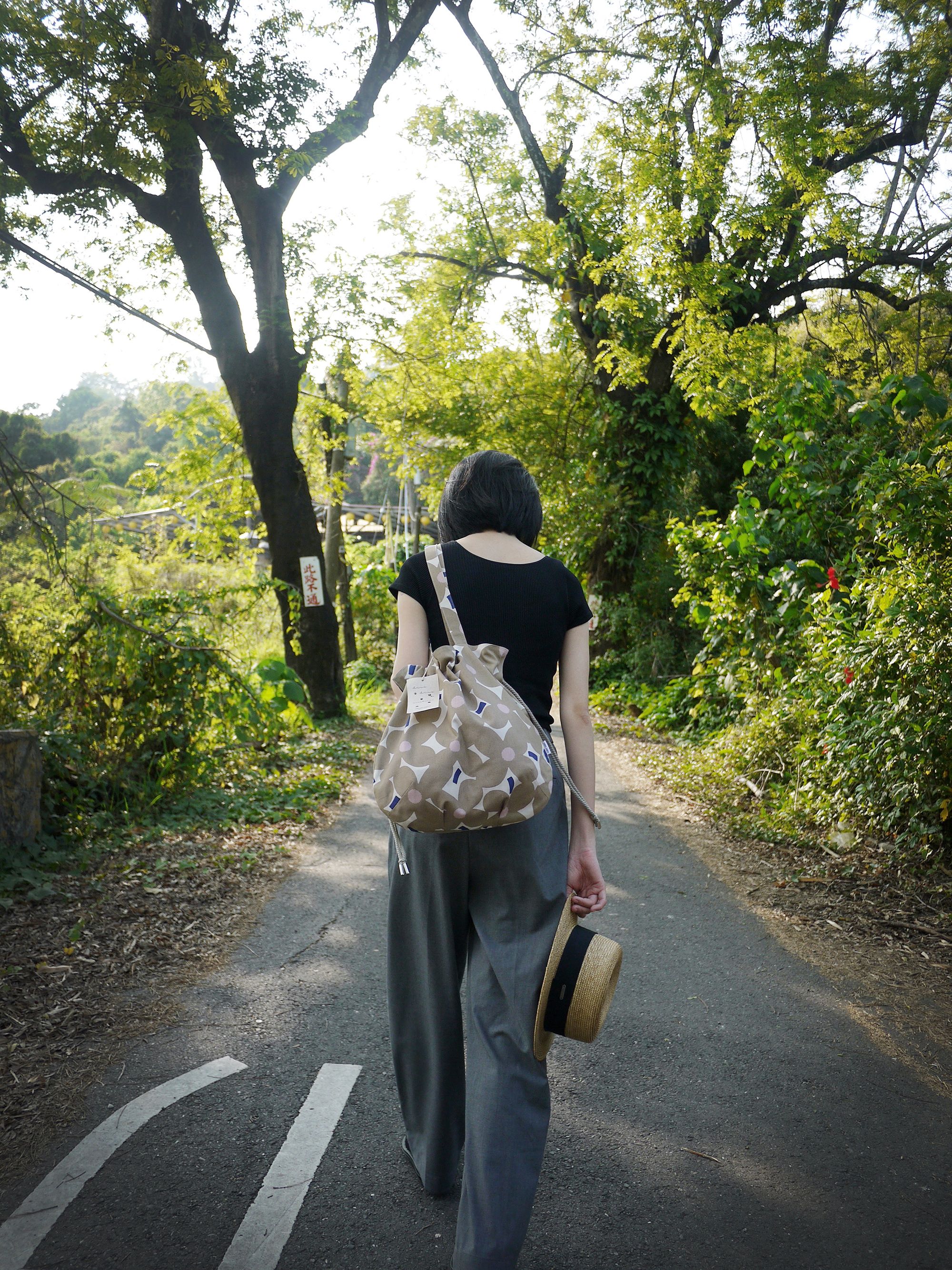 HIRA HIRA ✧ 空氣感抽繩包/北歐簡約花卉/2色