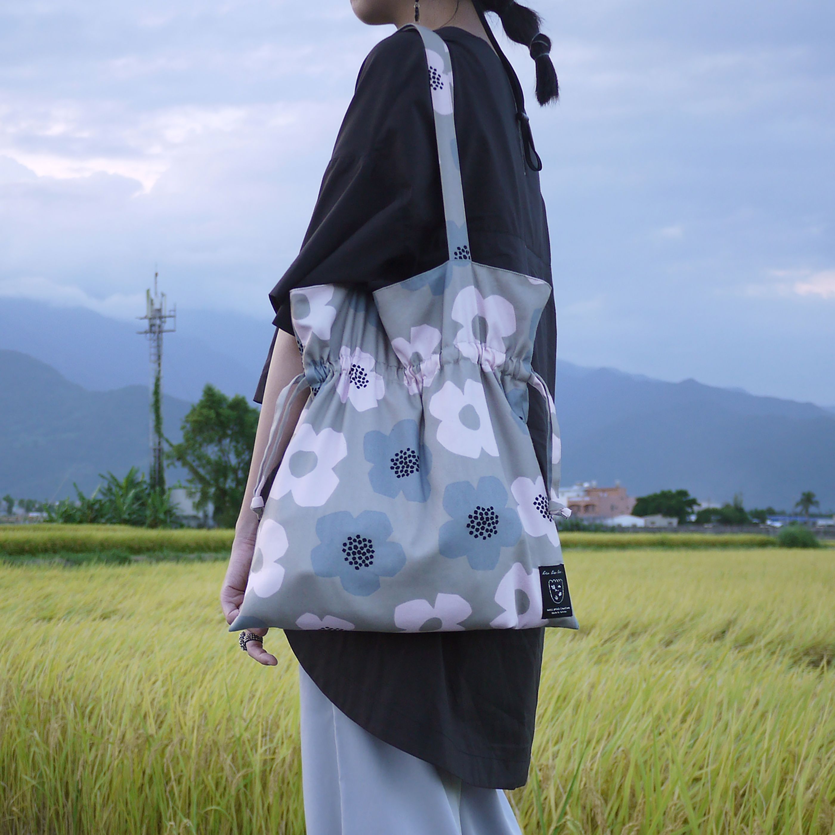 HIRA HIRA ✧ 2Ways束口背包/薄櫻 × 藍色