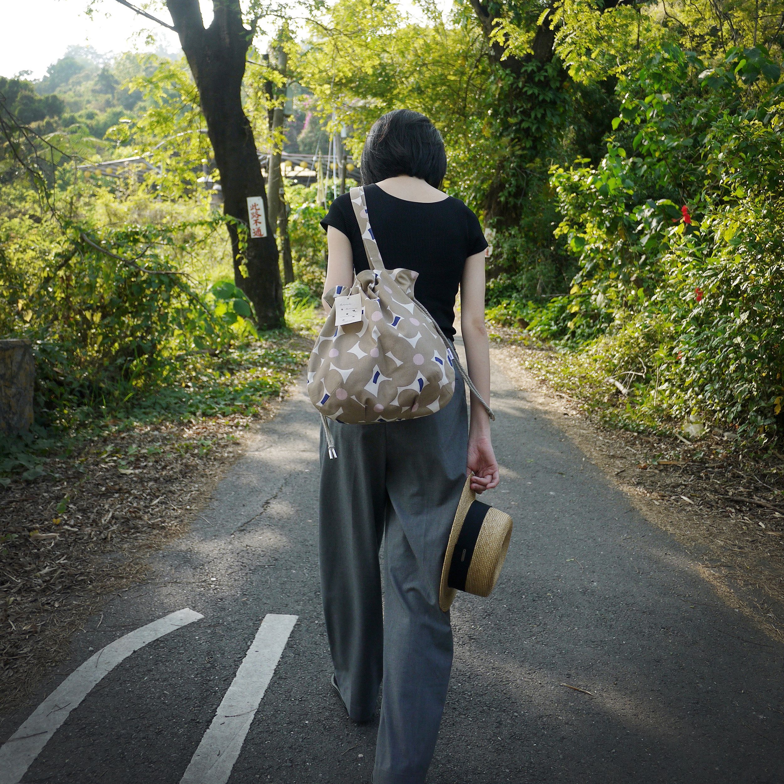 HIRA HIRA ✧ 空氣感抽繩包/北歐簡約花卉/2色