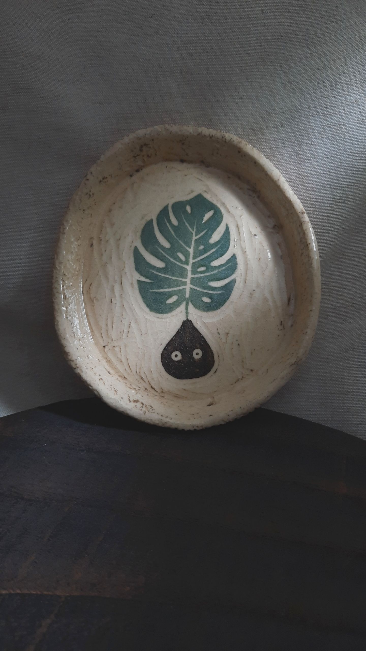 龜背芋土魯精靈手繪陶盤