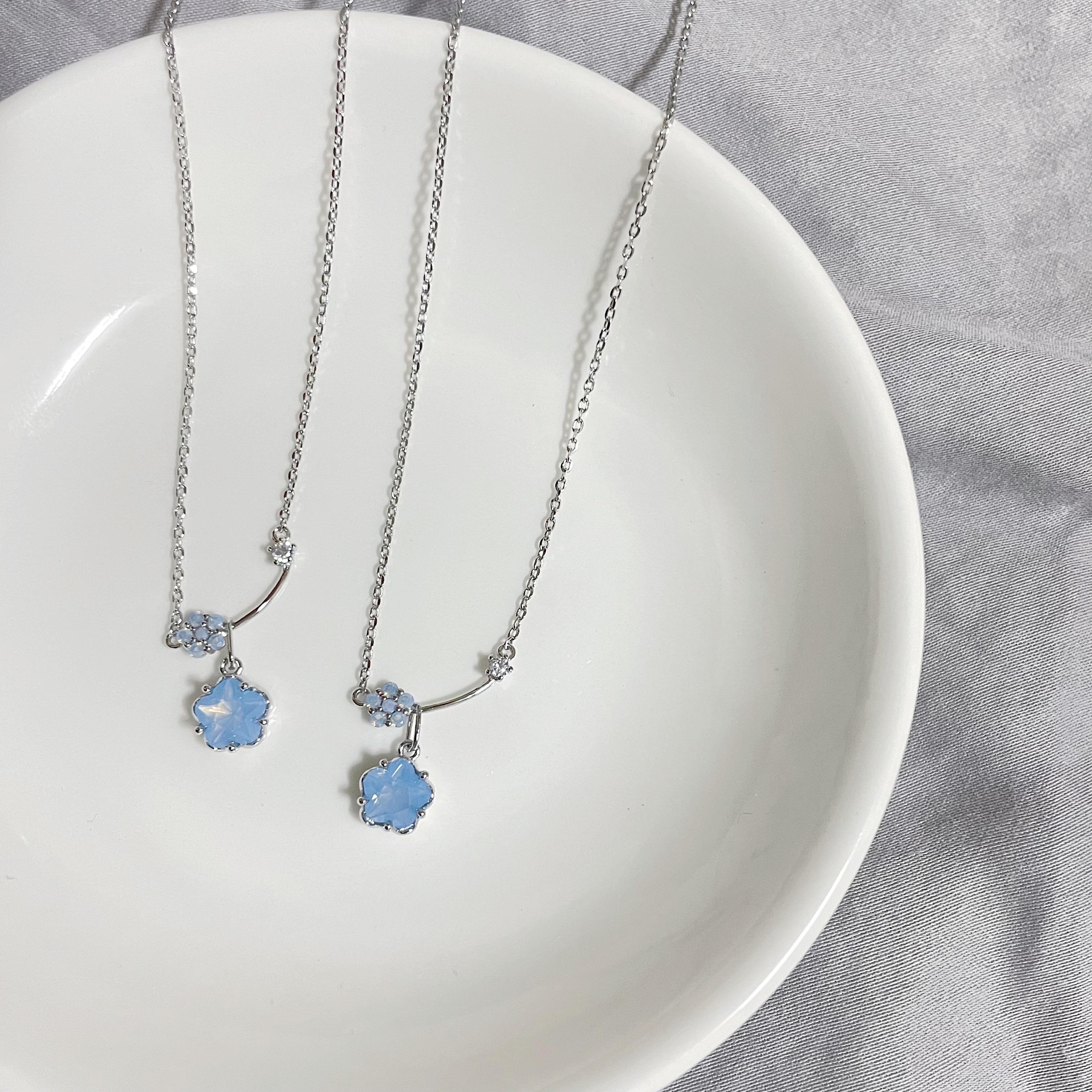 A022藍鑽小花項鍊