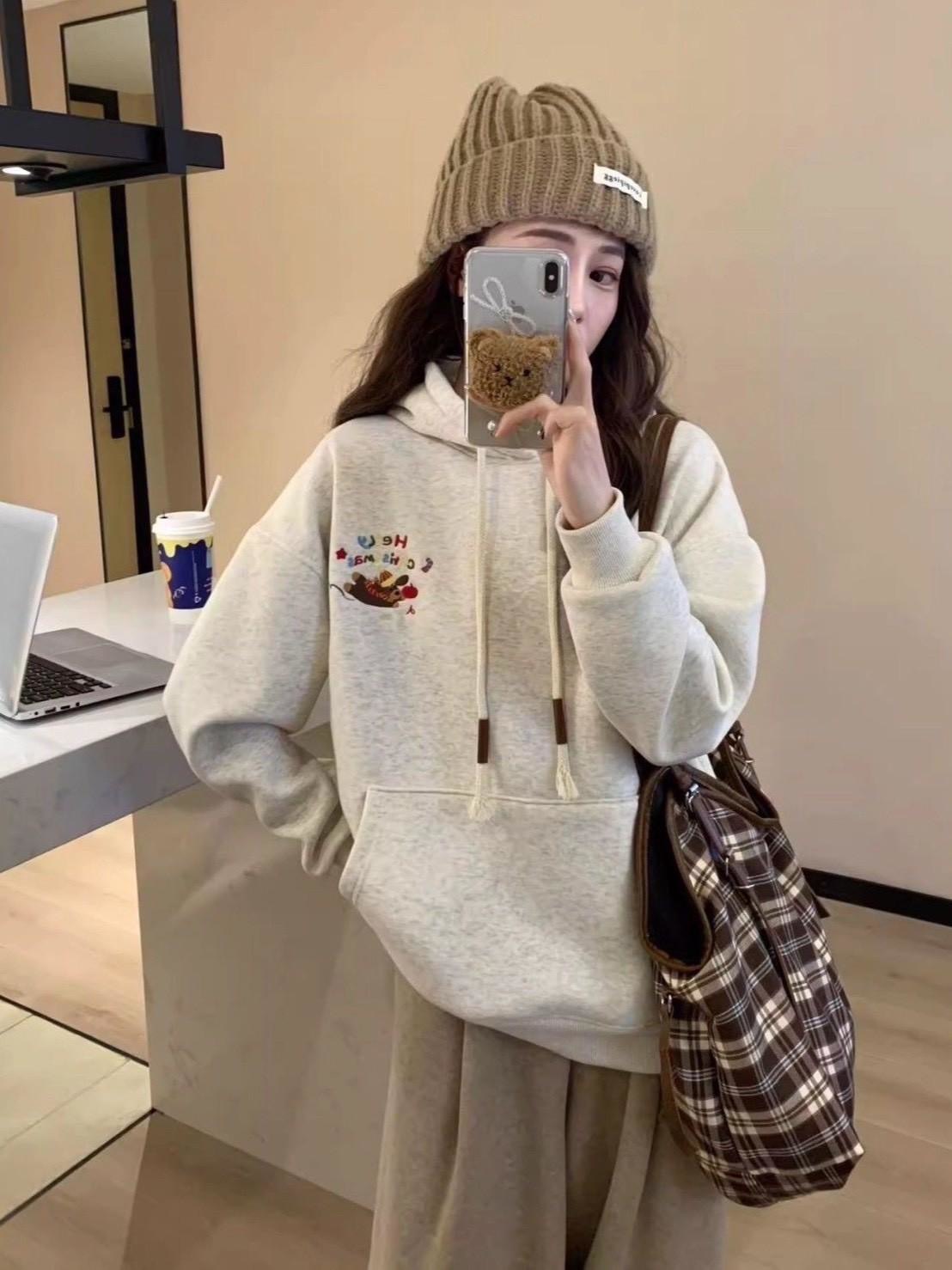 《韓系必買》可愛刺繡狗狗連帽 T