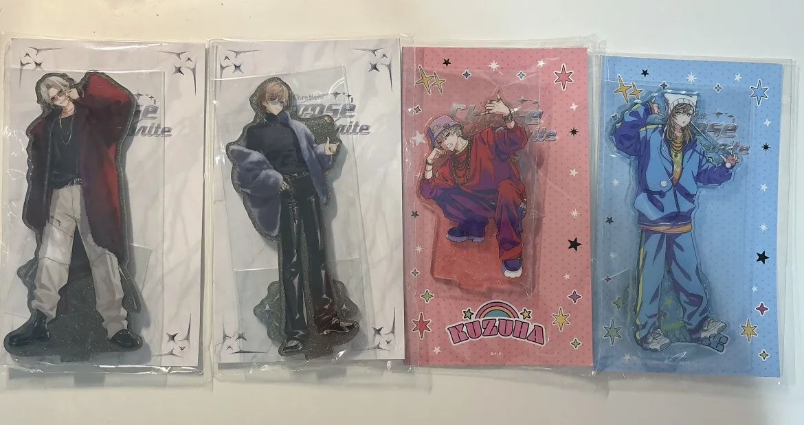 Choose your favorite 葛葉 叶 立牌