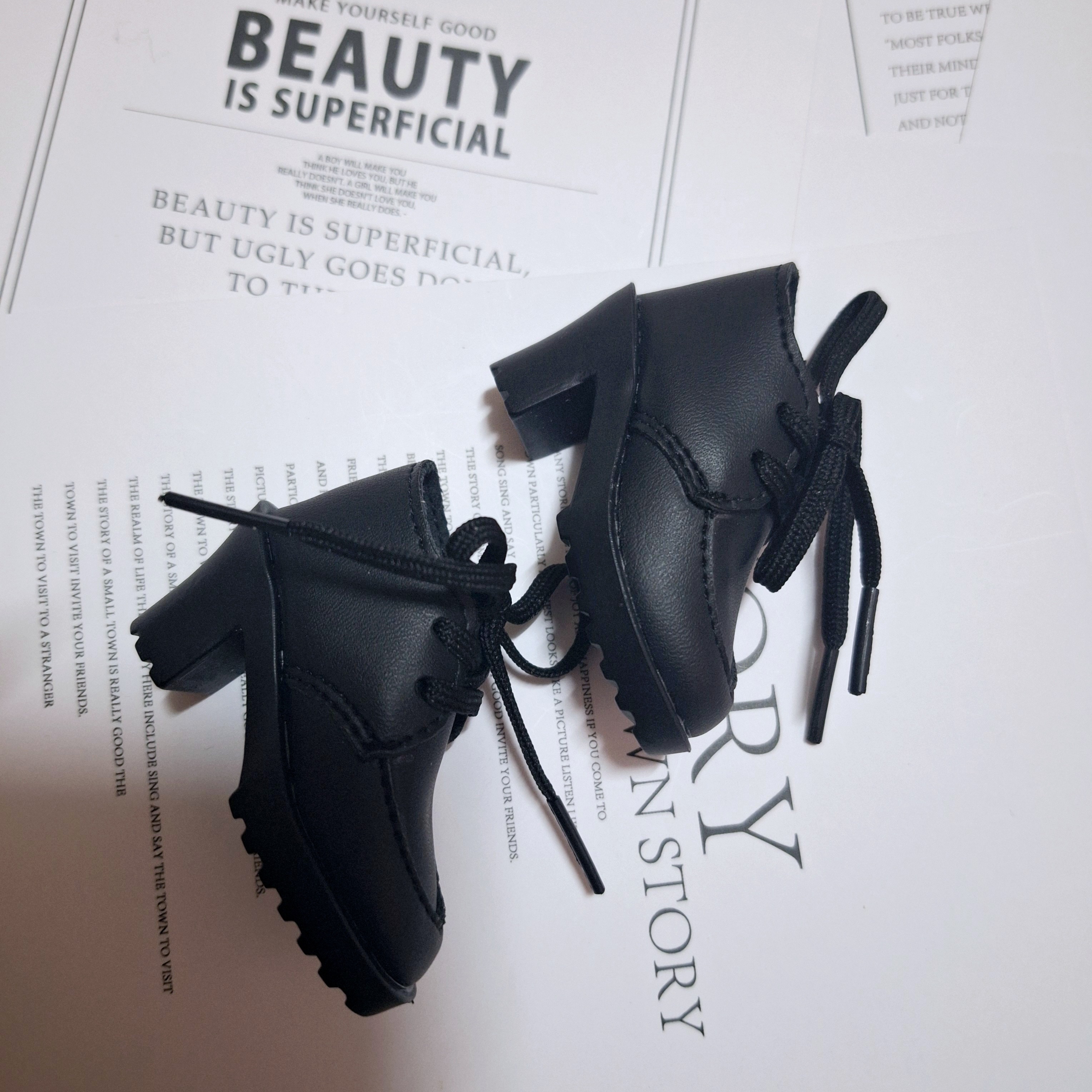 4分｜黑色質感綁帶高跟鞋