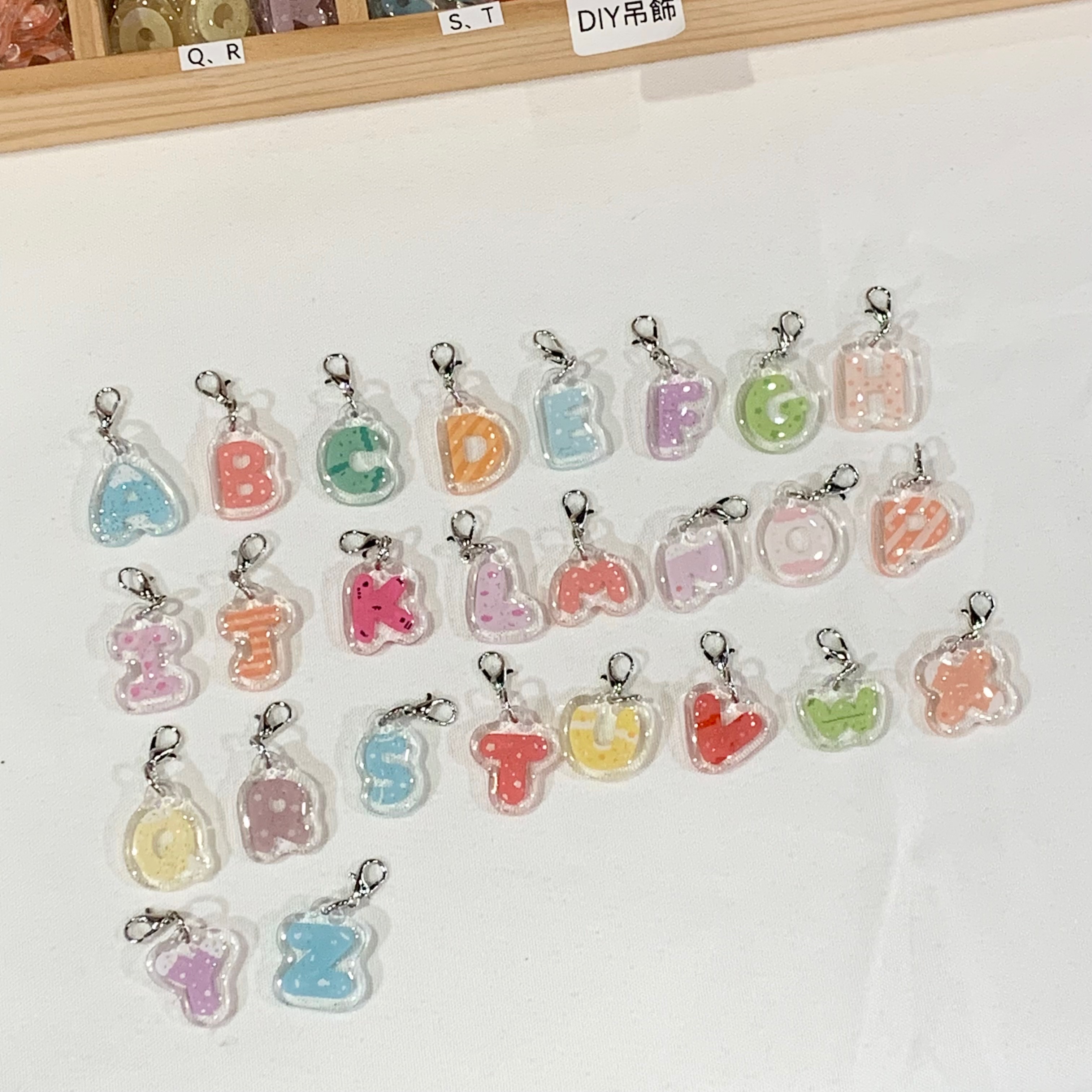 DIY串鏈吊飾-英文字母(滿$100附鏈子)
