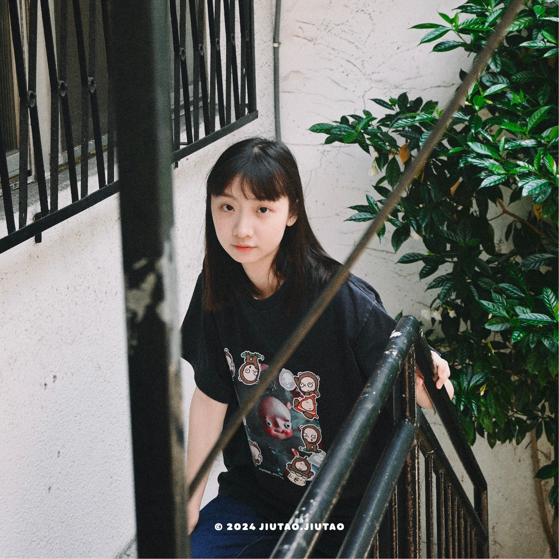 九桃九桃大衣服 JIUTAOJIUTAO TEEEE-1