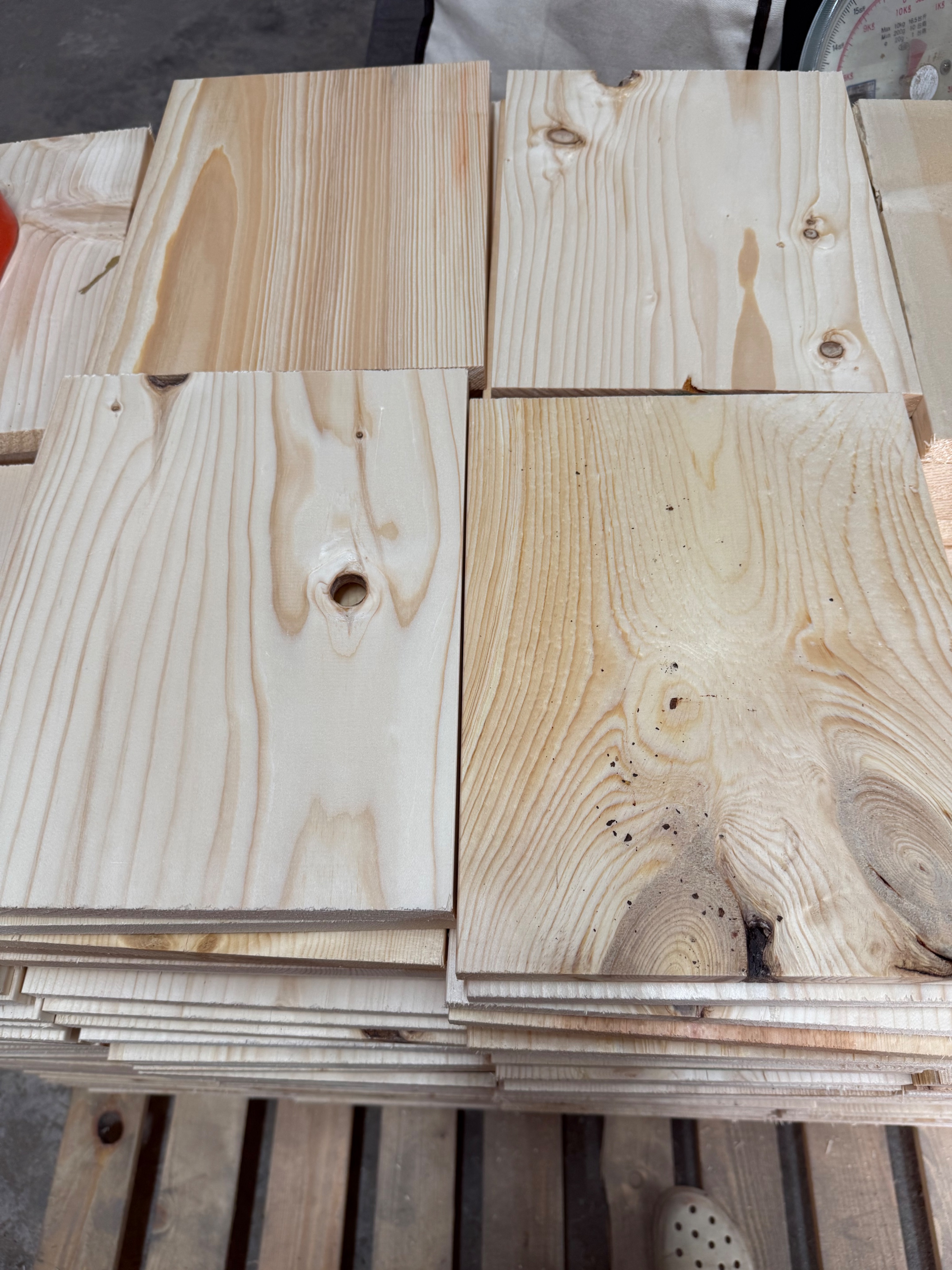 NG品冷衫30cm*23.5cm*1.9cm