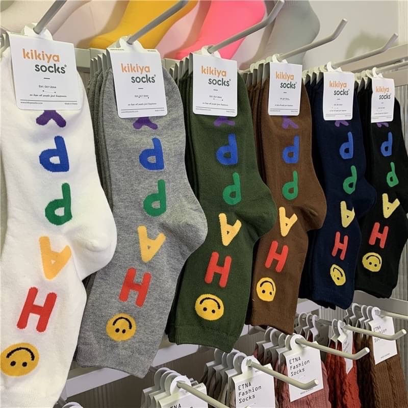 韓國襪 kikiyasocks 彩色字母 HAPPY 笑臉 中筒襪 女襪 文青風 棉襪 百搭 正韓製