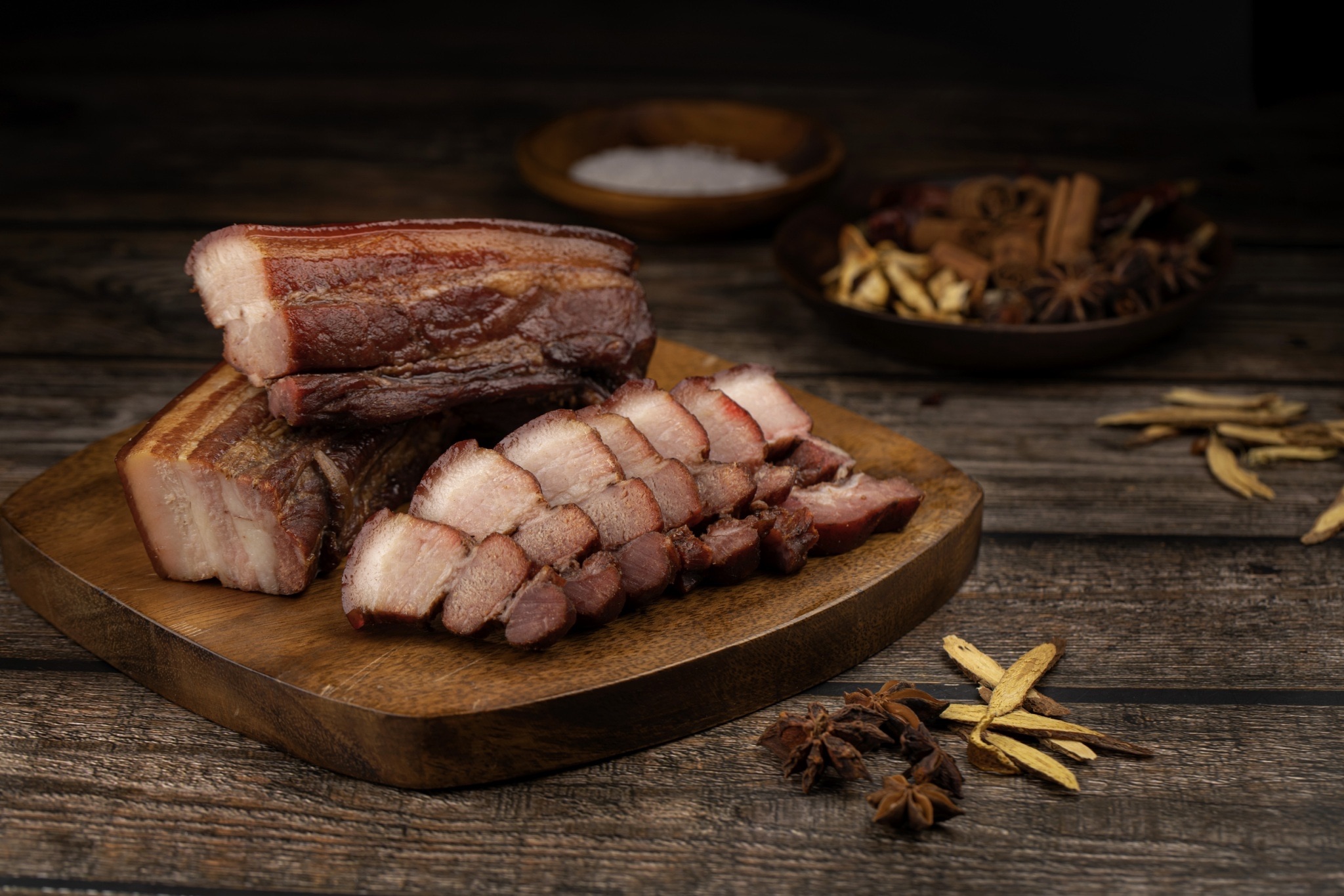 炭香臘肉（不會很鹹）