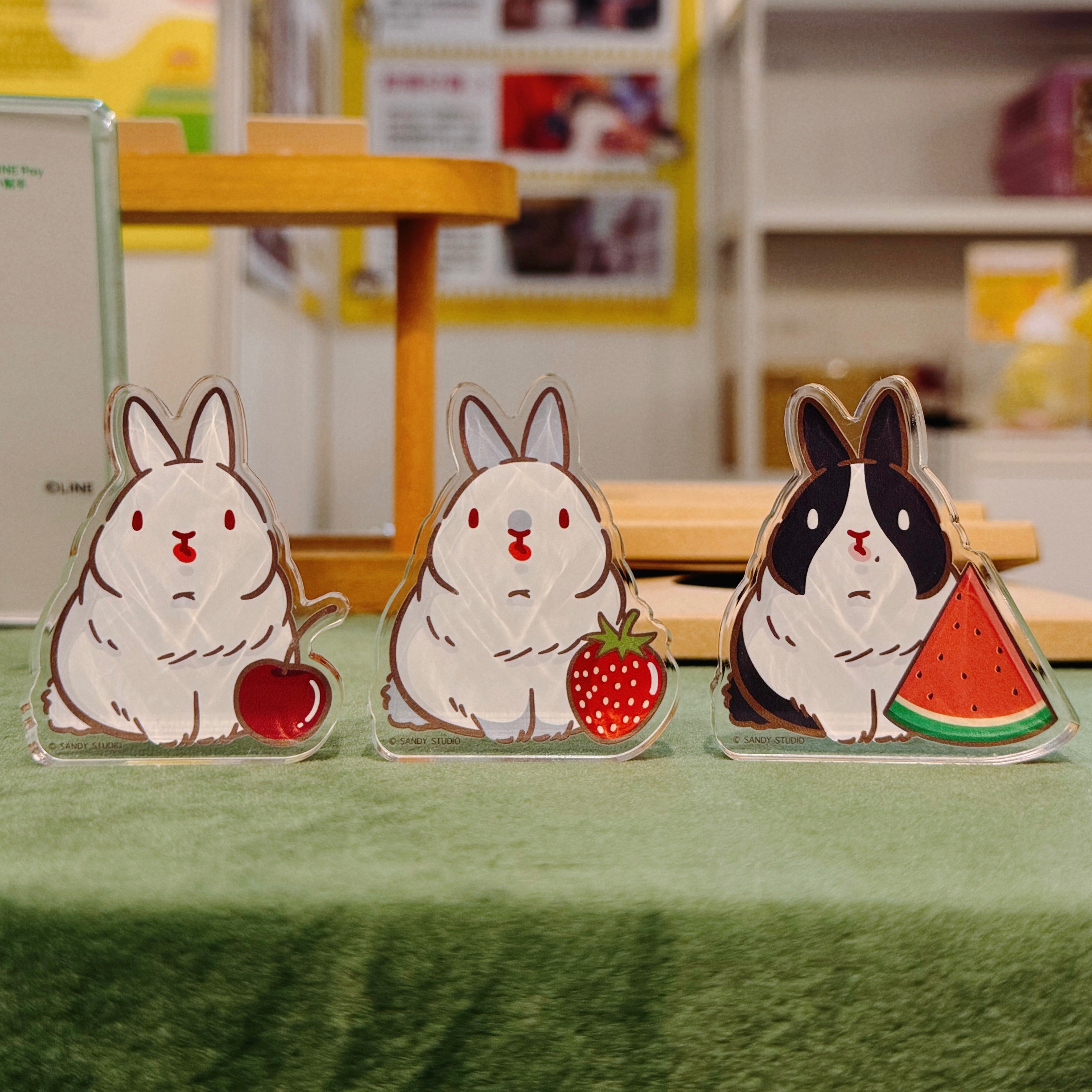 一起ㄘ飯吧人類！兔兔飯友壓克力立牌