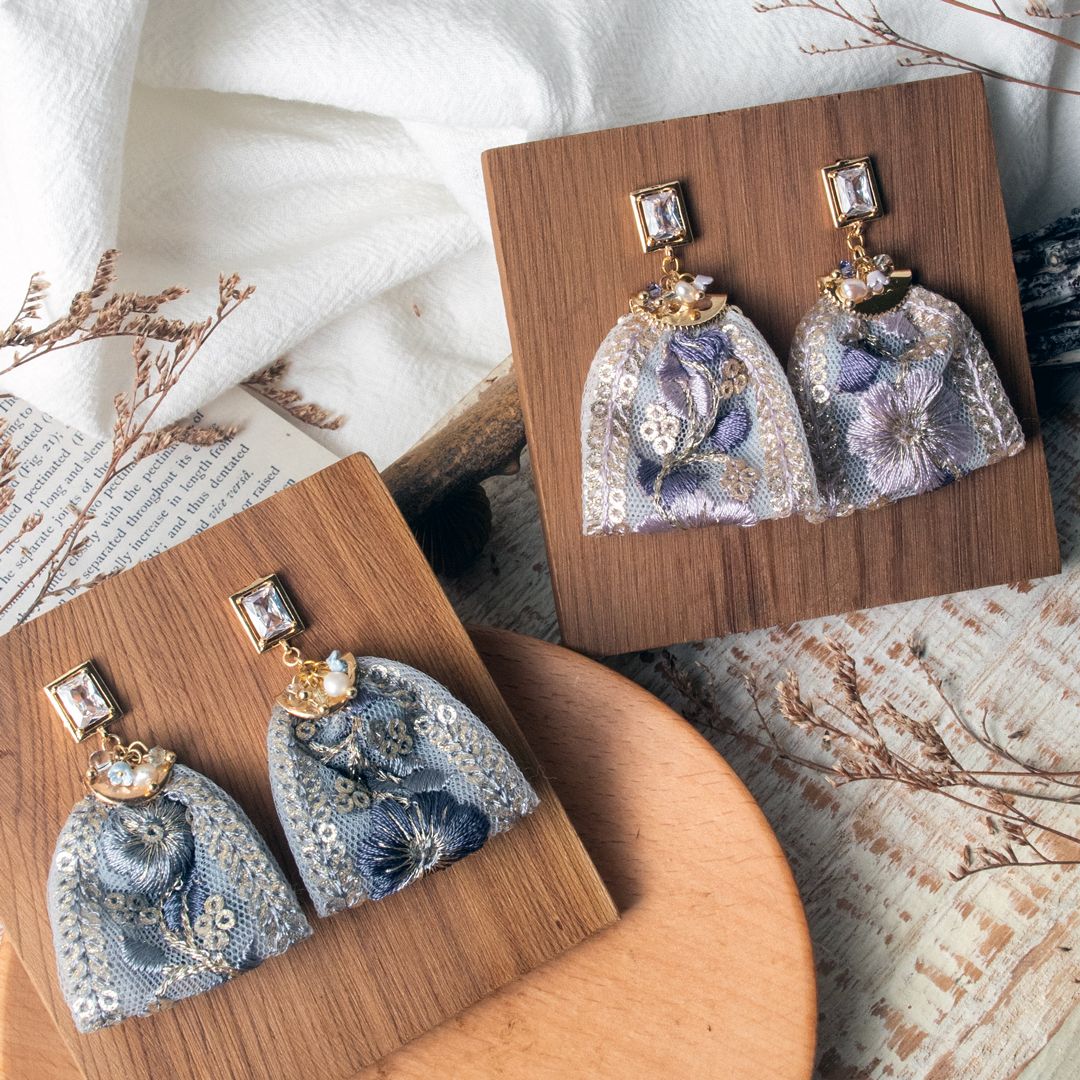 【刺繡緞帶系列】 藍色 紫色 搭配造型鋯石 925純銀耳針鍍真金 可改夾