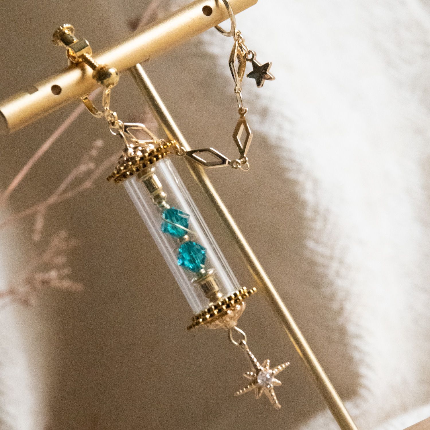 金色【螺旋星系】耳骨夾（看內文）