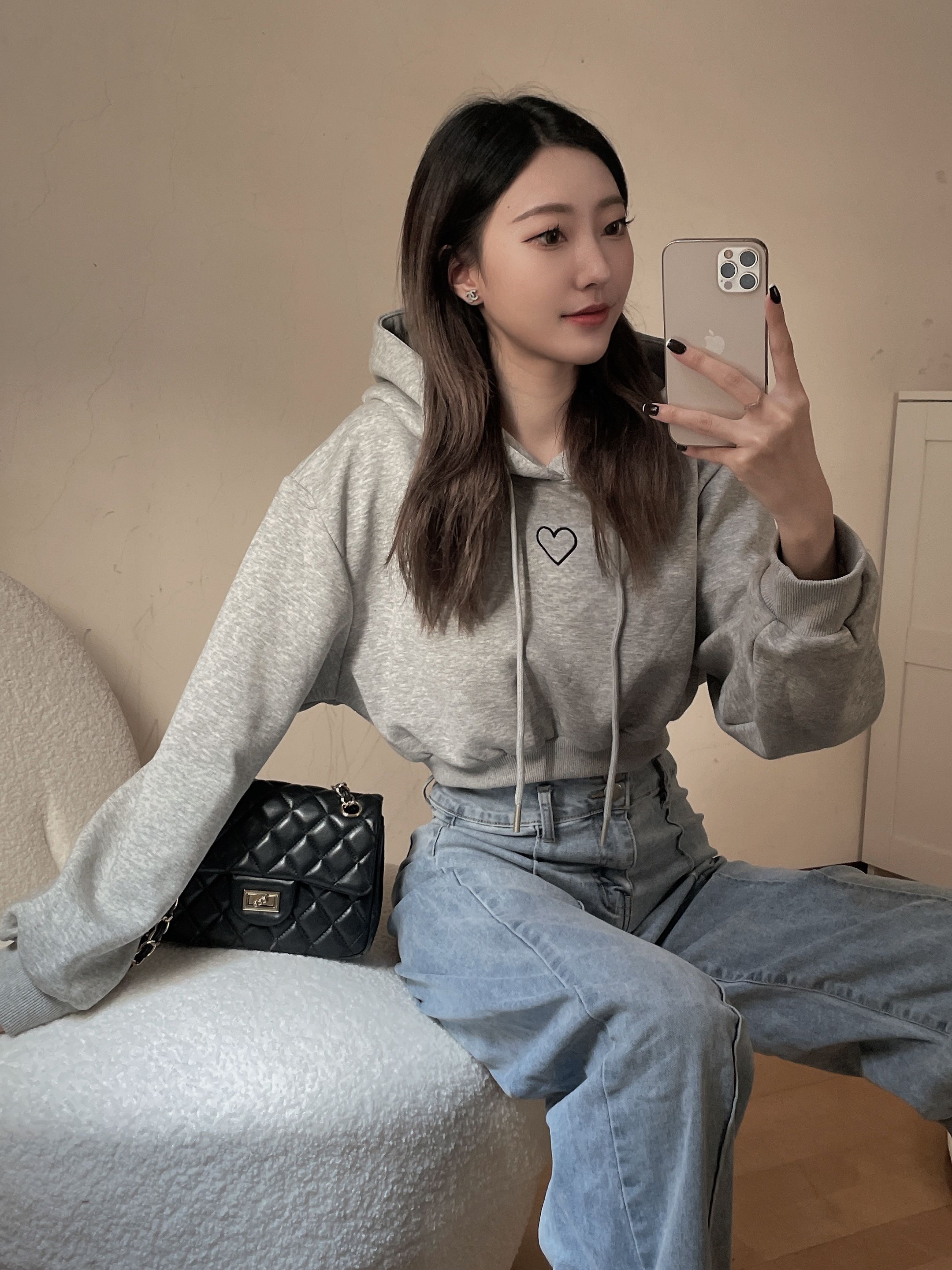 愛心刺繡短版連帽衣｜韓系慵懶