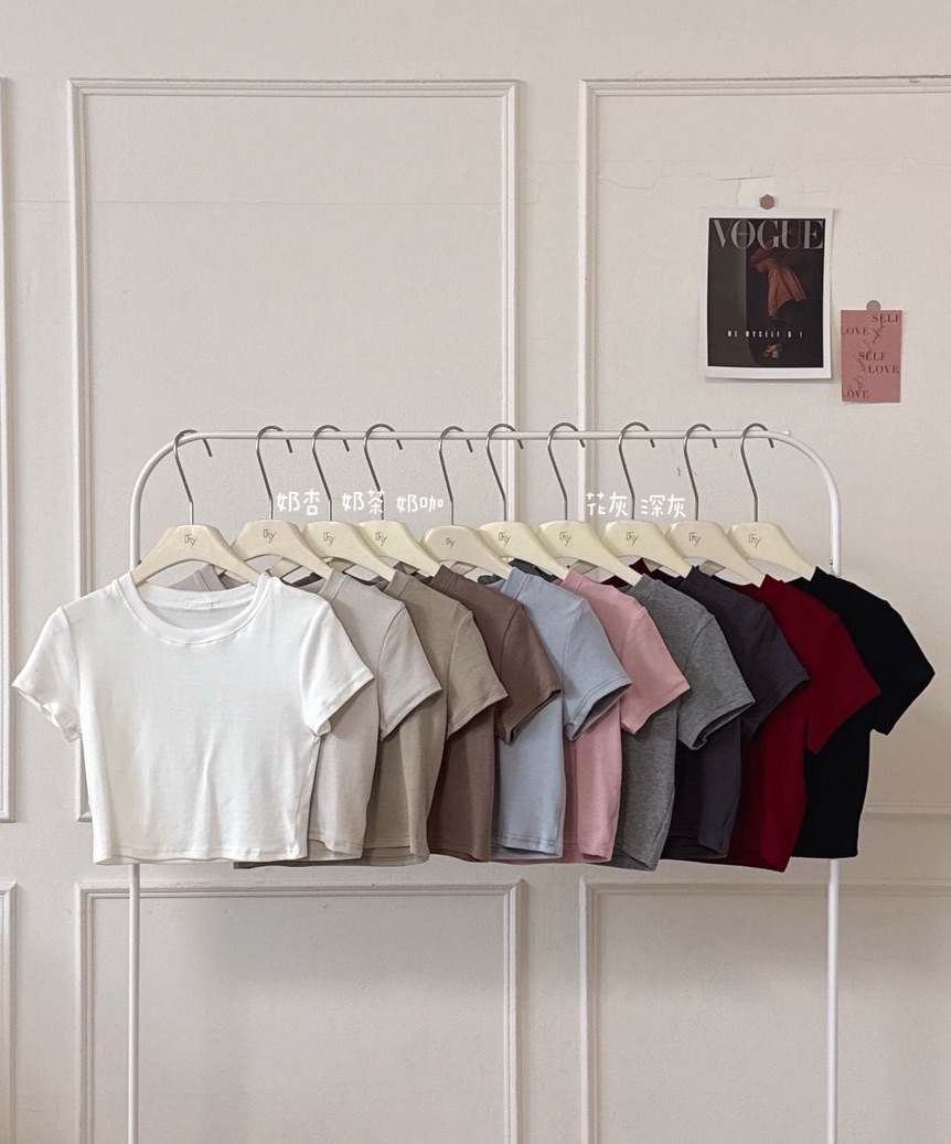 現貨🤍闆娘自留推推👍🏻必須包色的百搭圓領T