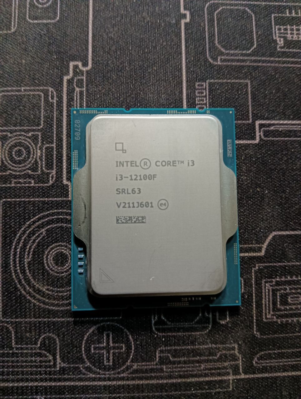 Intel 12 代 i3-12100F