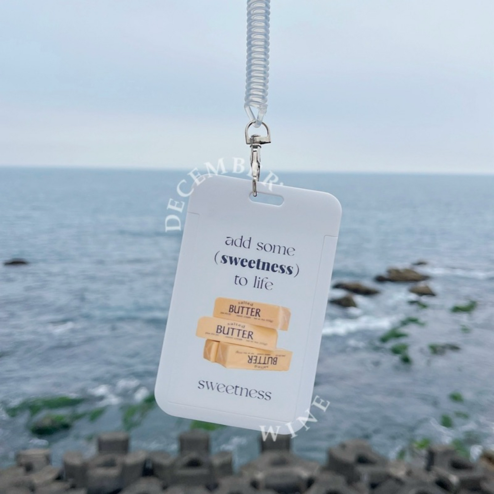 Dec.wine_【附彈簧繩】🧈海鹽奶油硬殼滑蓋悠遊卡套｜證件卡套｜愛豆卡套｜學生證套｜通勤卡套｜gogoro鑰匙卡套