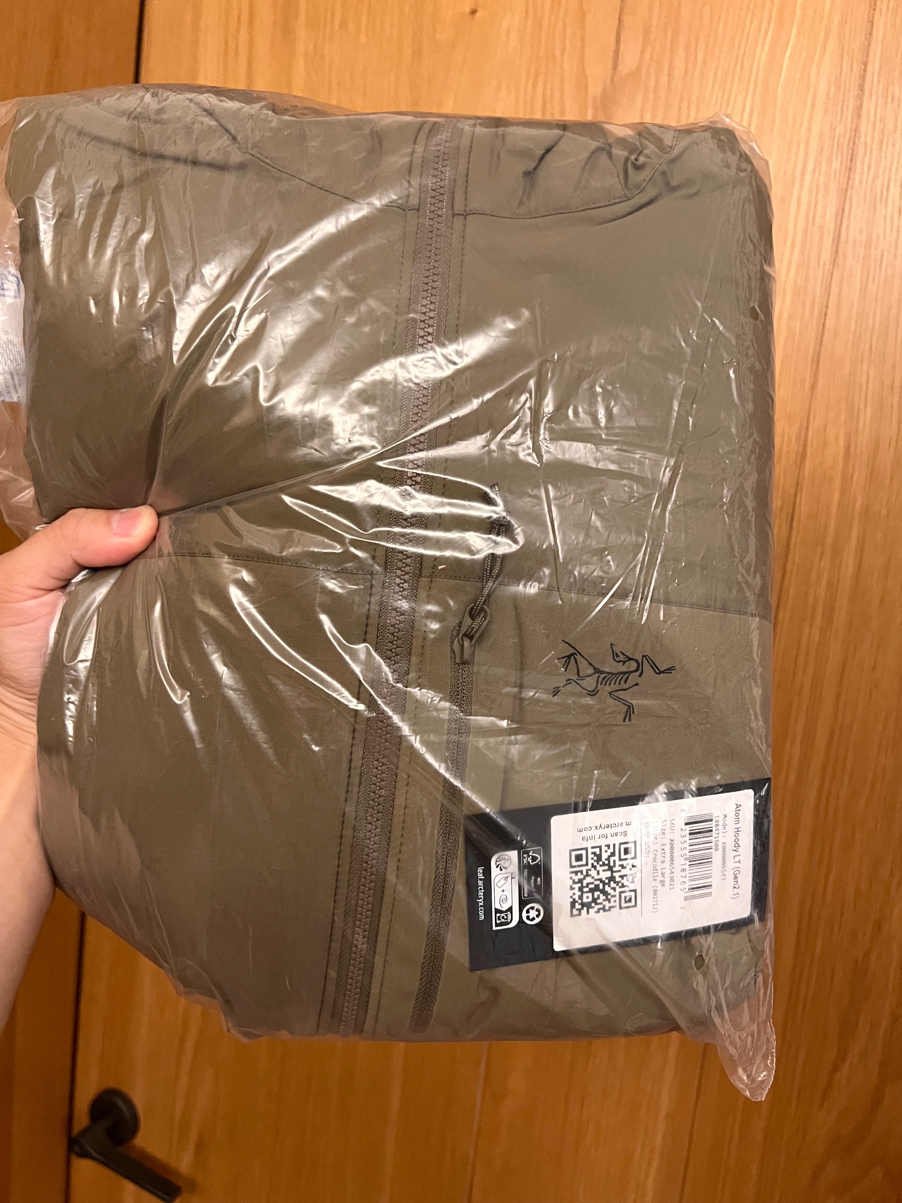 黃先生下單軍鳥Atom Lt M號