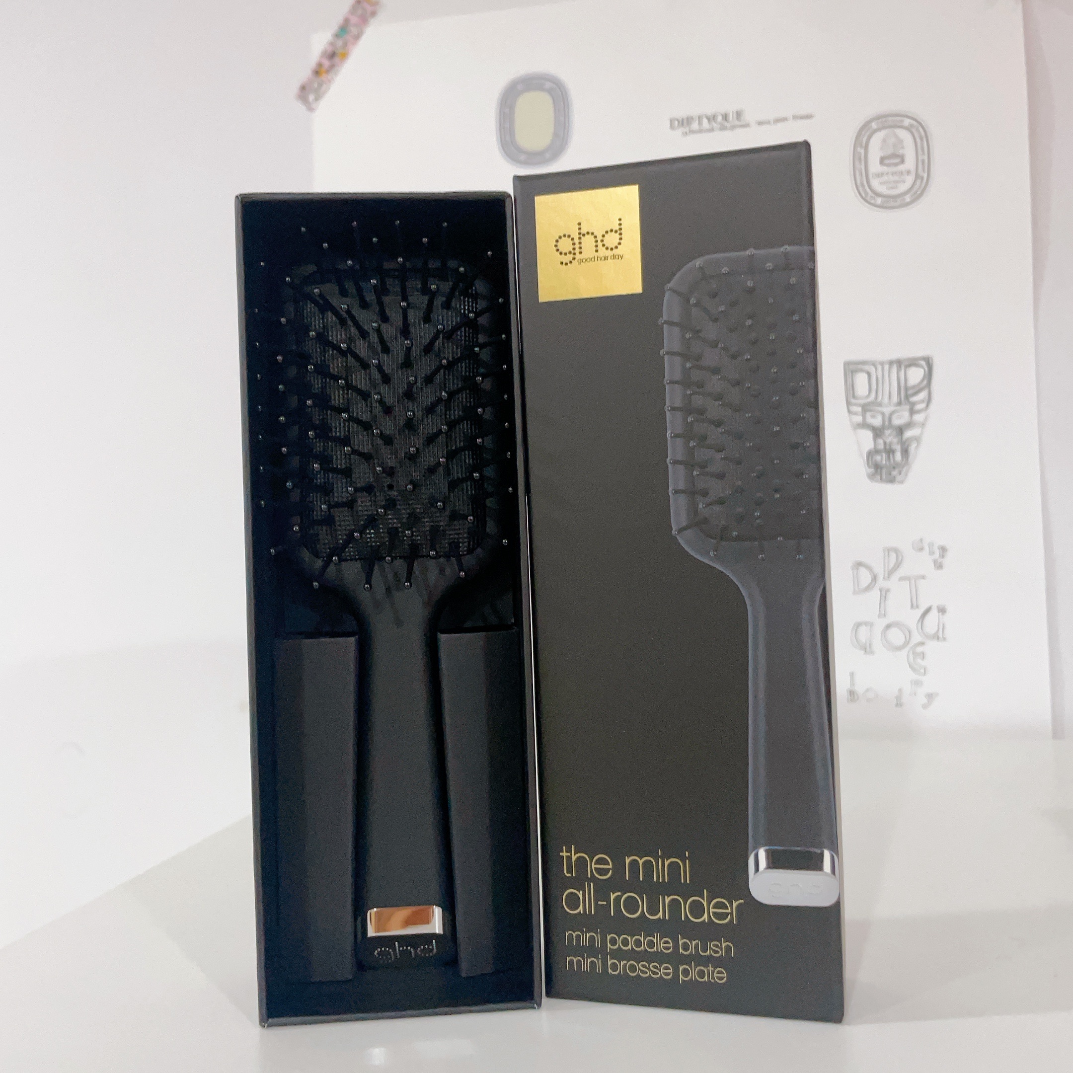 新款GHD氣墊按摩梳