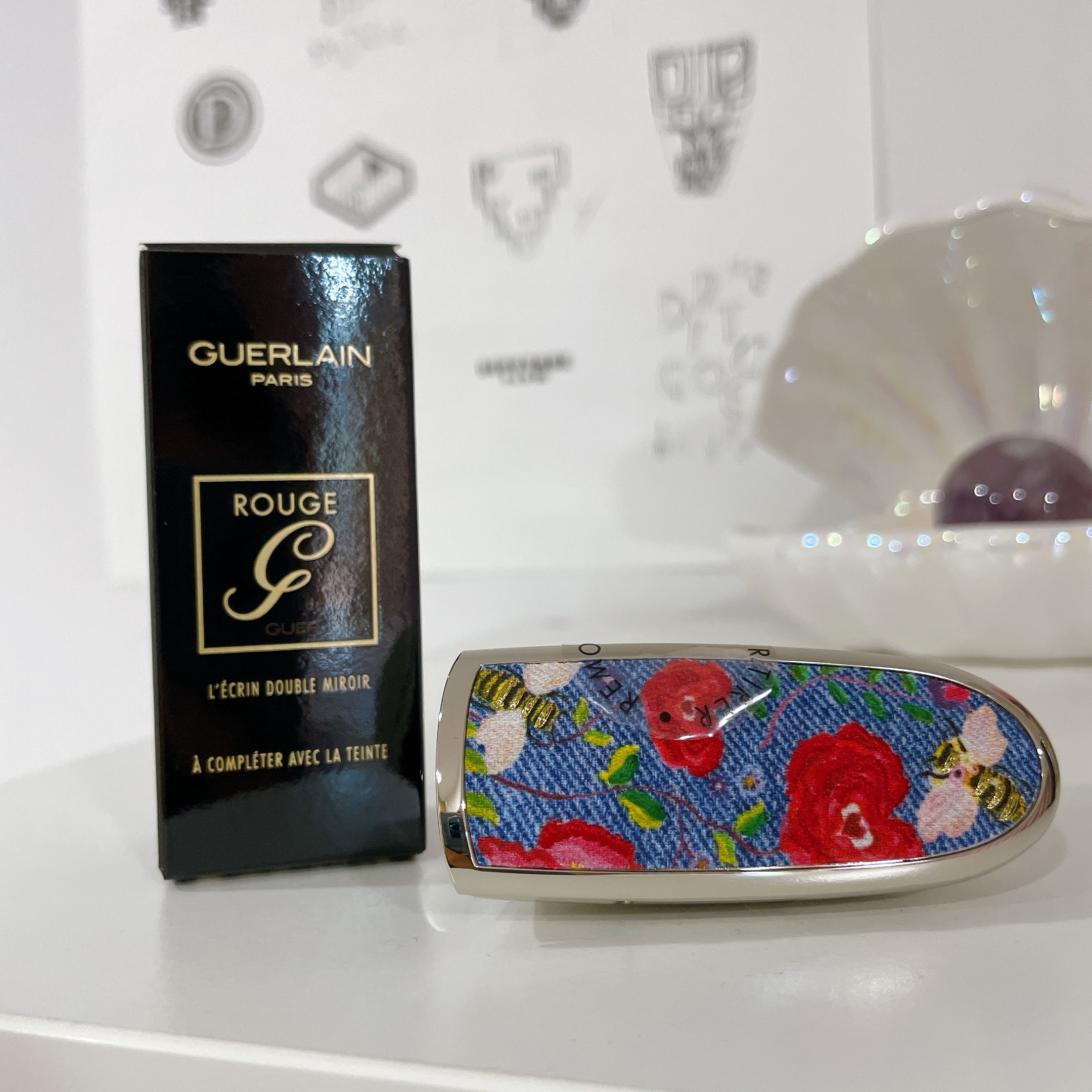 嬌蘭 單寧繁華刺繡雙鏡唇膏殼