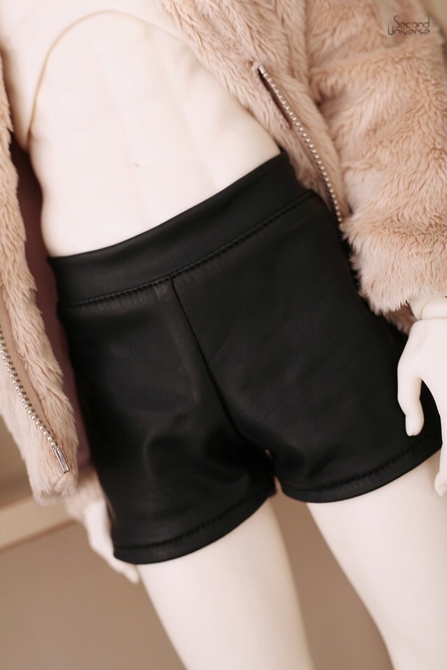 SECOND UNIVERSE-皮短褲