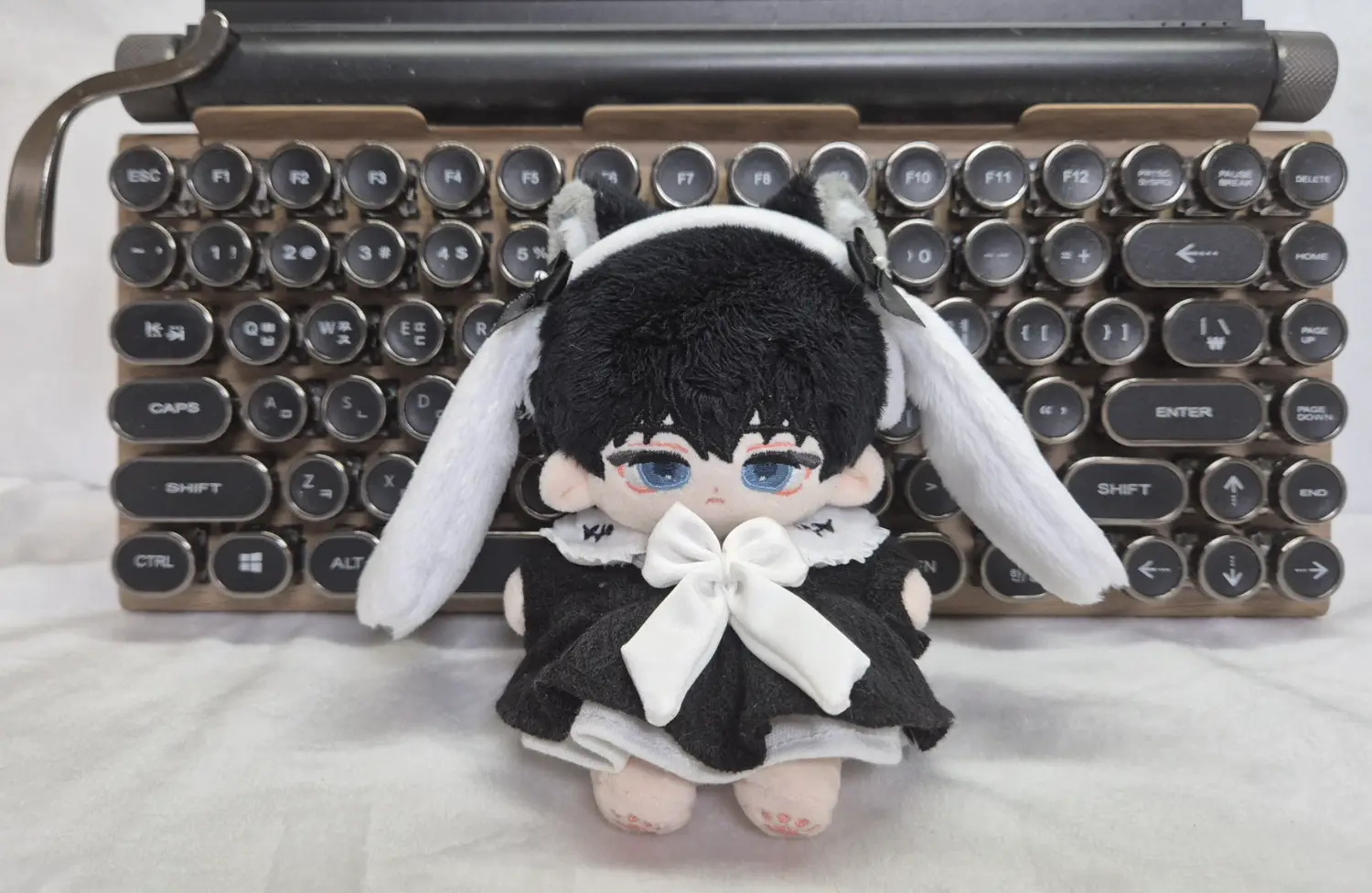 10公分 mongsil rabbit black+ sweet nemuring粉白+奶油甜甜圈