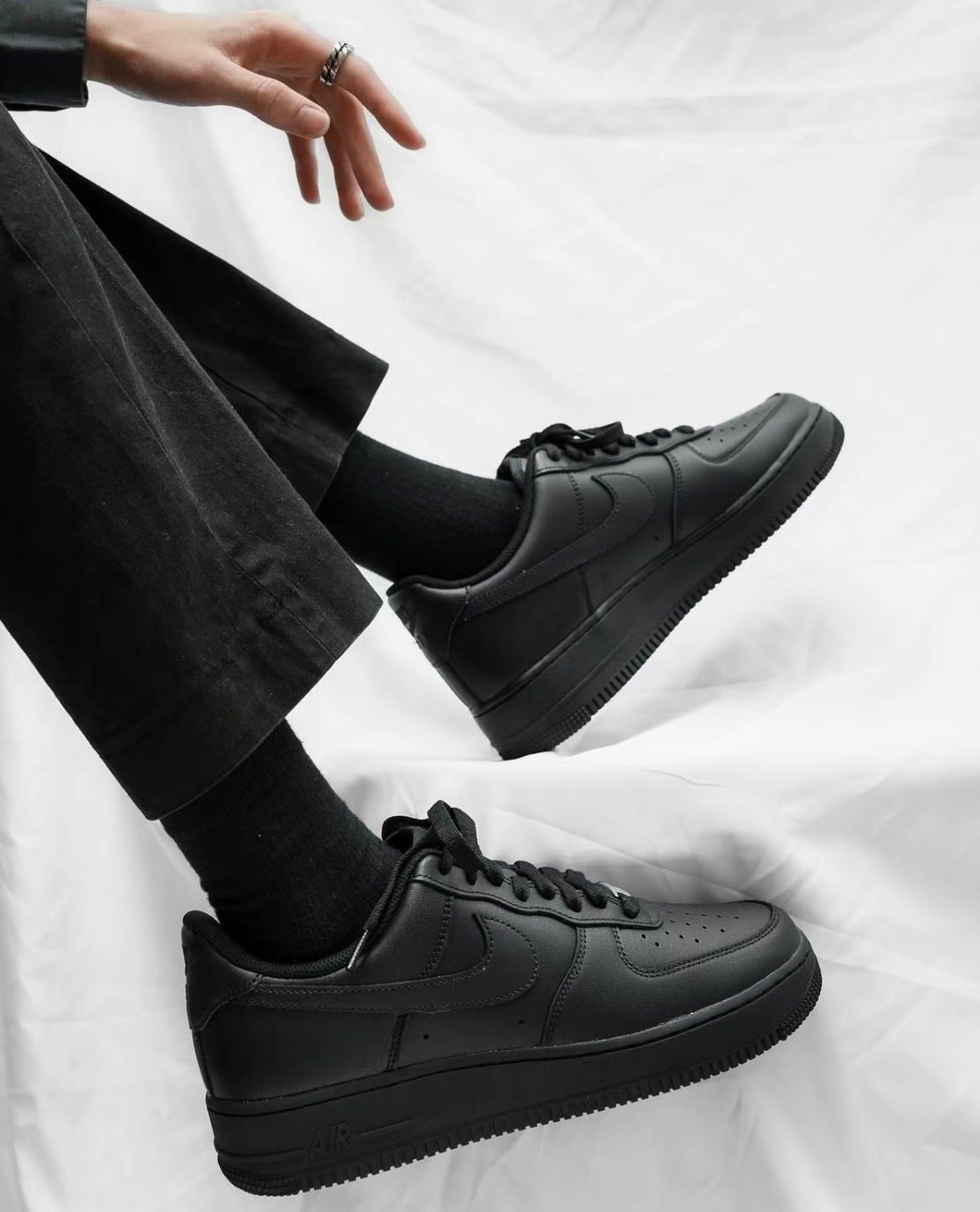 NIKE AIR FORCE 1’07  全黑 男生 CW2288-001
