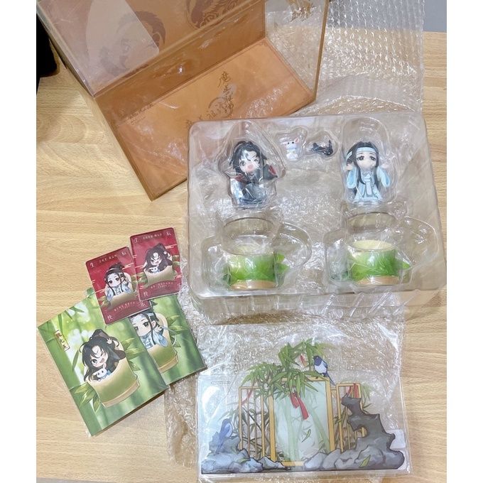 ［近全新/僅拍照］擎蒼 魔道祖師/ 魏無羨、藍忘機/ 生日竹筒公仔/忘羨/含特典卡、壓克力背景