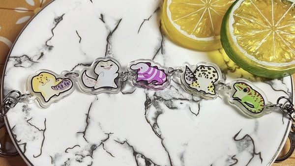 壁虎一家串串吊飾（含包裝費5元）