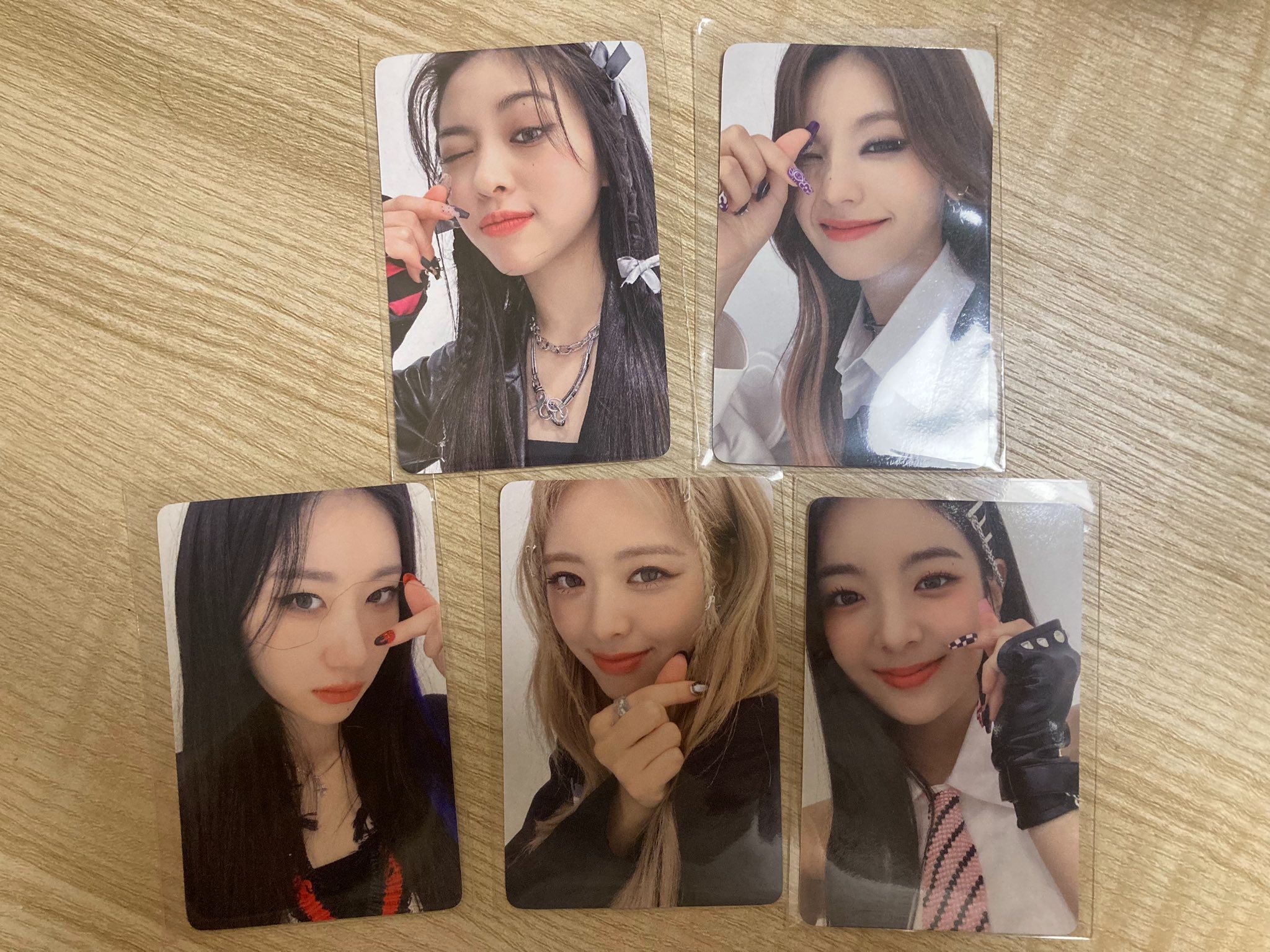 ITZY Cheshire  Withmuu特典卡/專卡出售