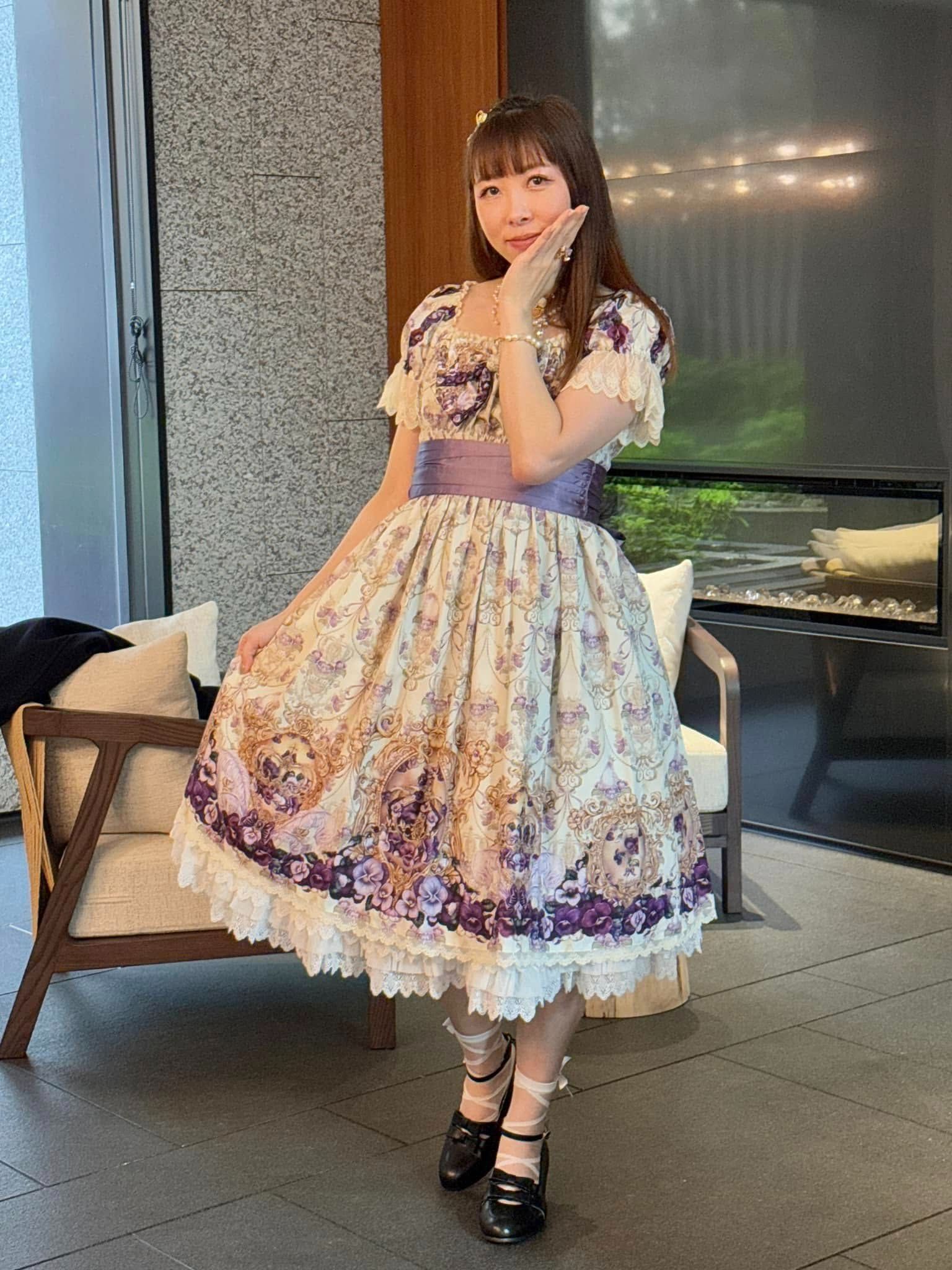 Enchantlic Enchantilly すみれ姫の王冠ワンピース。三色堇皇冠OP+胸針