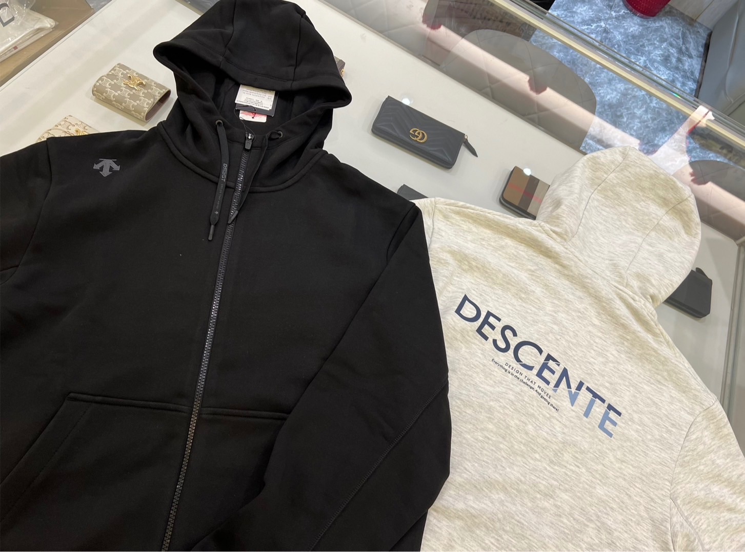 爆款DESCCENTE迪桑特外套現貨🔥