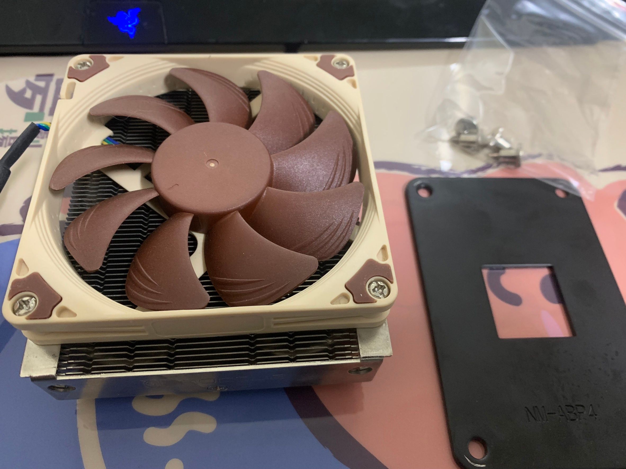 Noctua 貓頭鷹 NH-L9a 下吹式散熱器（LINE:WEI ZHONG下標）