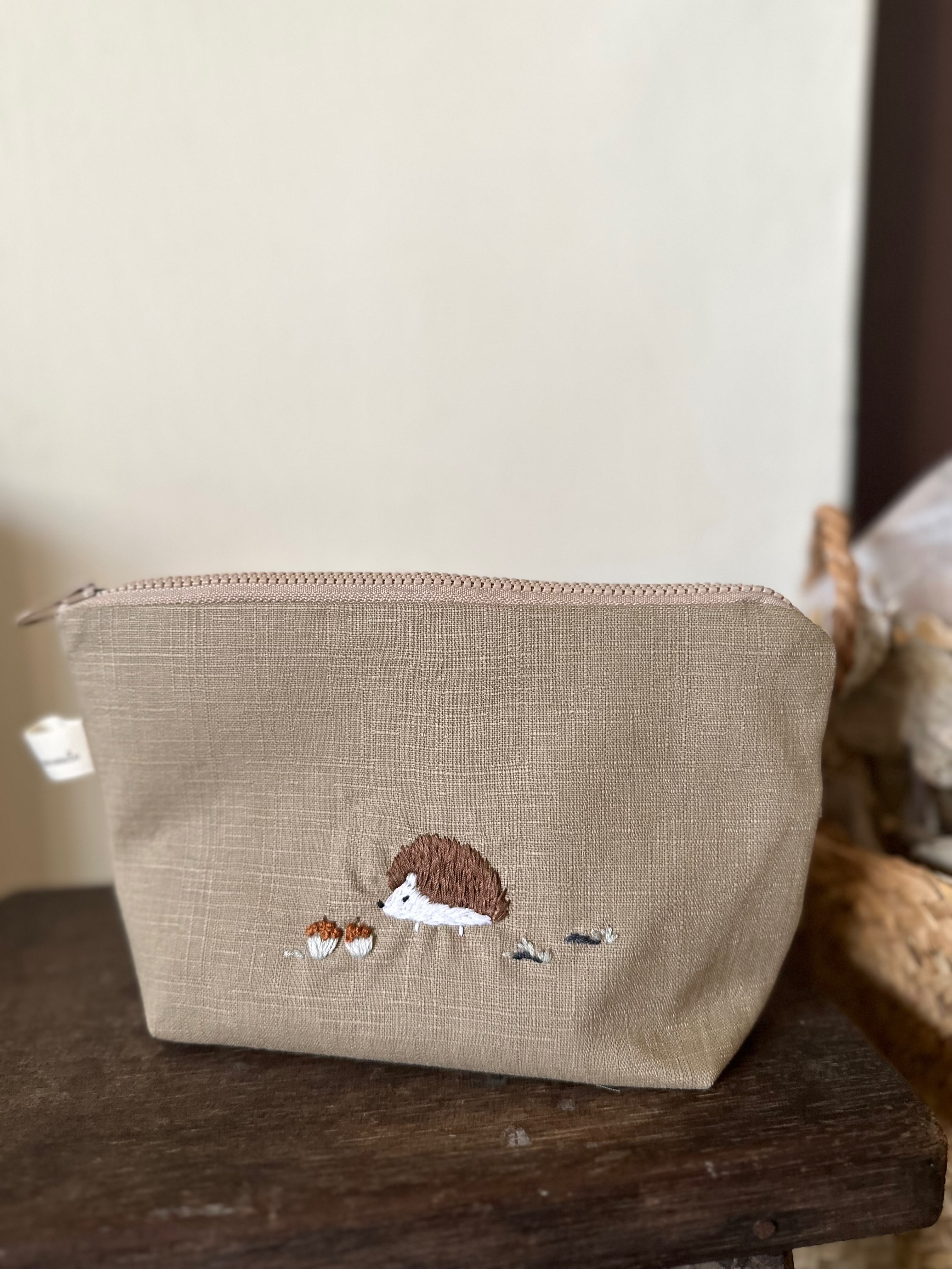 手刺繡化妝包/Cosmetics Bag
