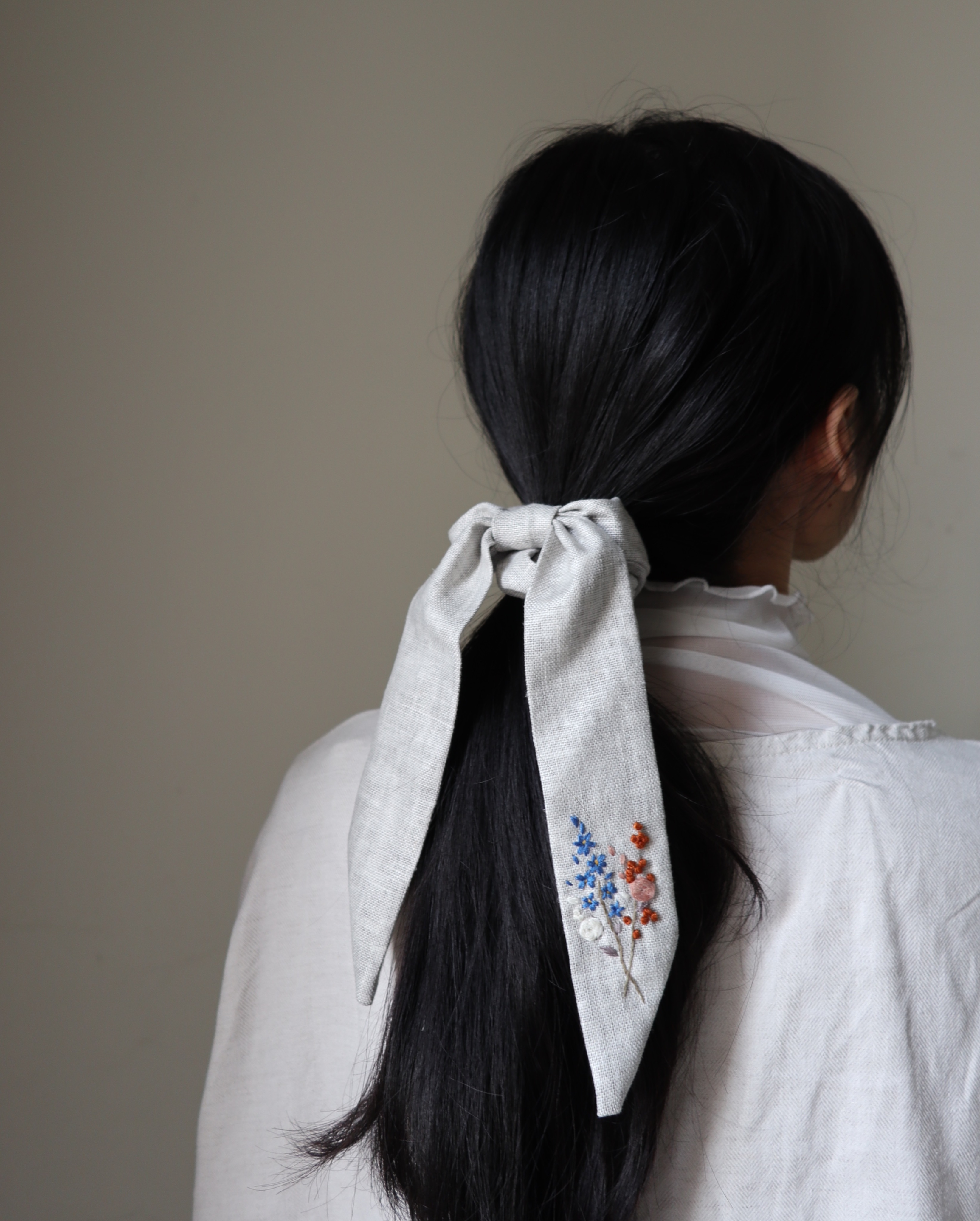 手刺繡長尾髮圈｜現貨