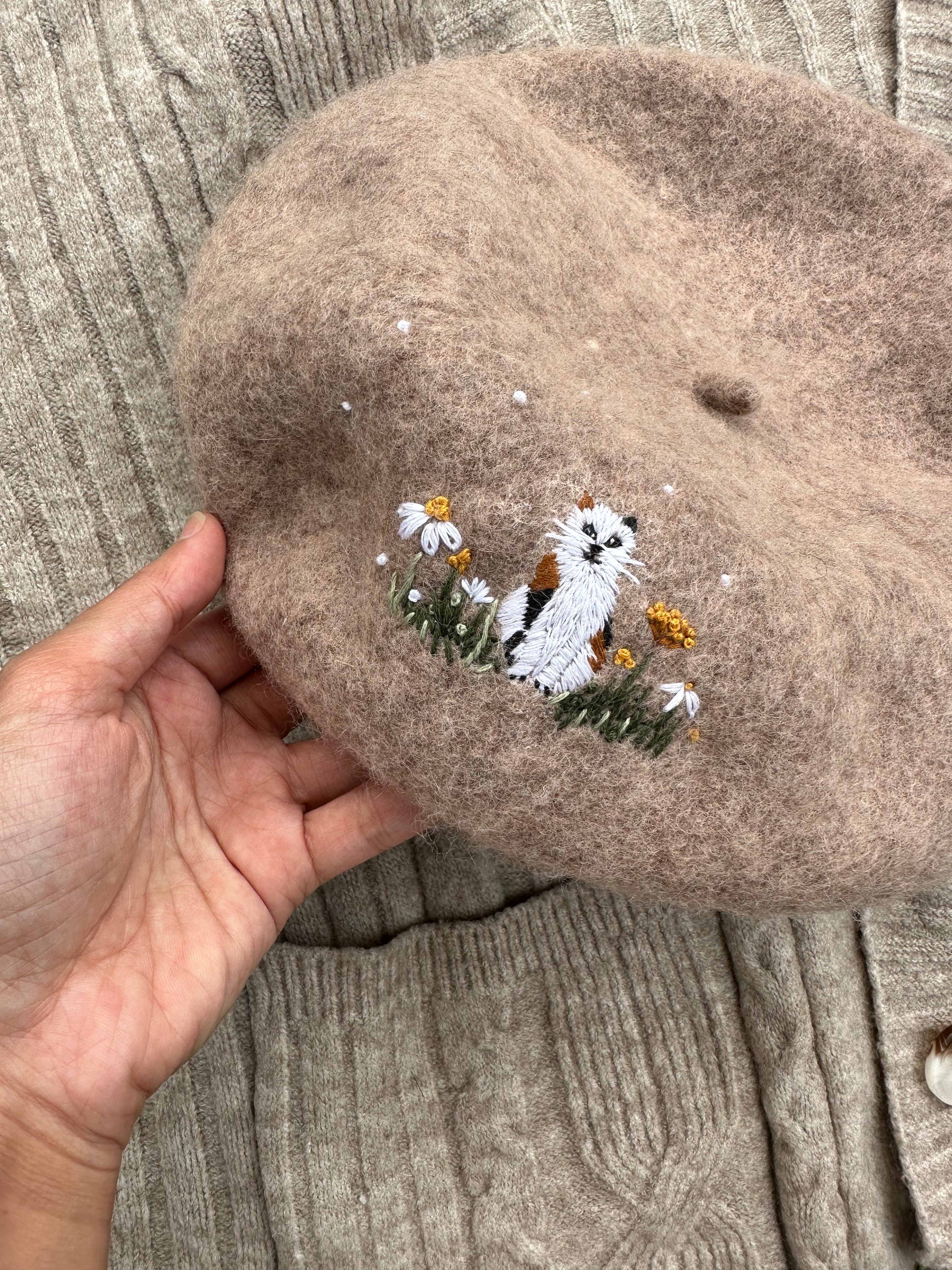 客訂小貓手刺繡羊毛帽