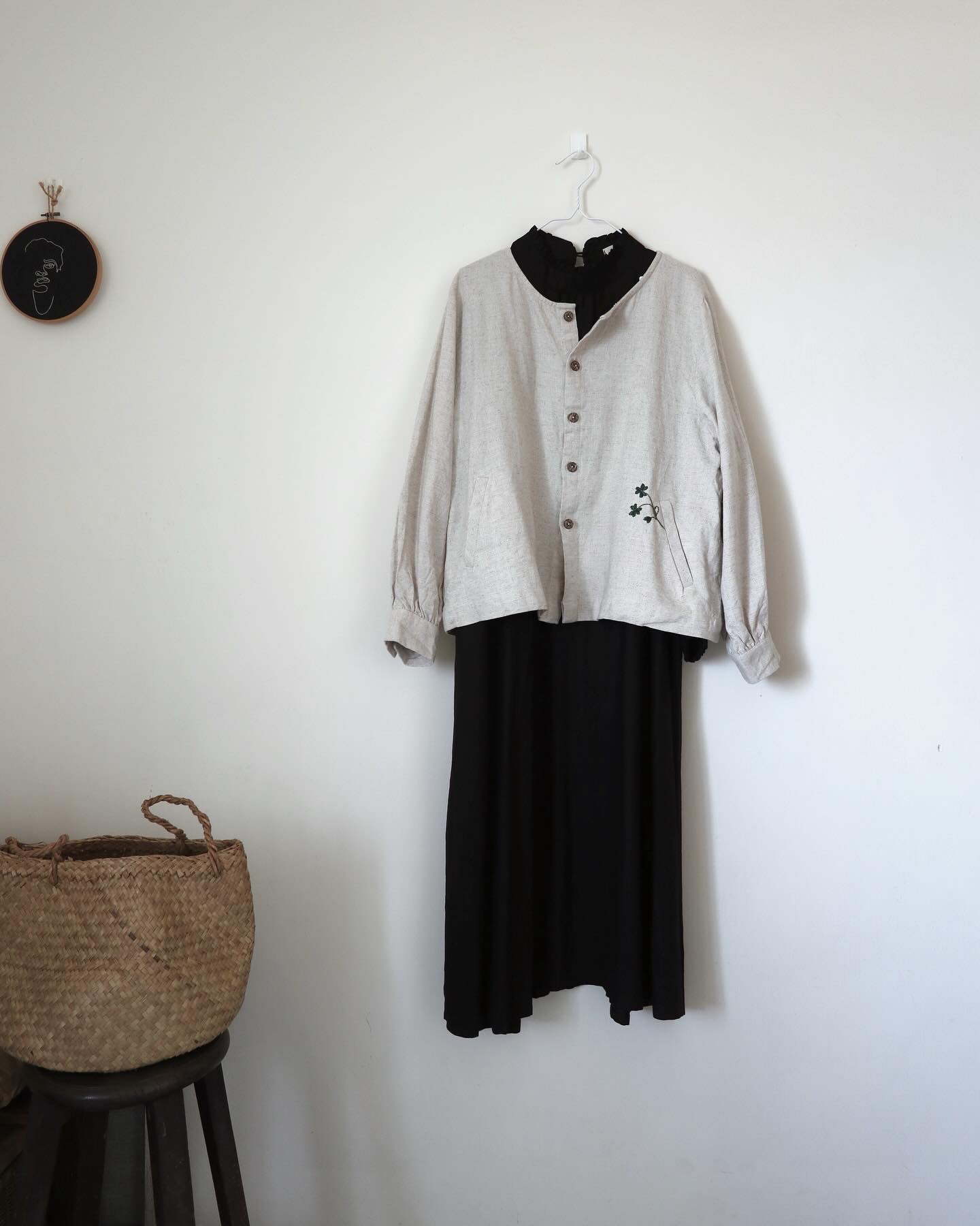 V18手刺繡長袖棉麻外套