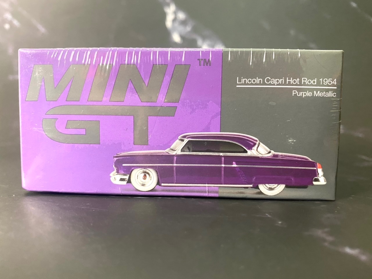 玩具偉富 現貨 MINI GT 757 林肯 Capri Hot Rod 1954 金屬紫 左駕