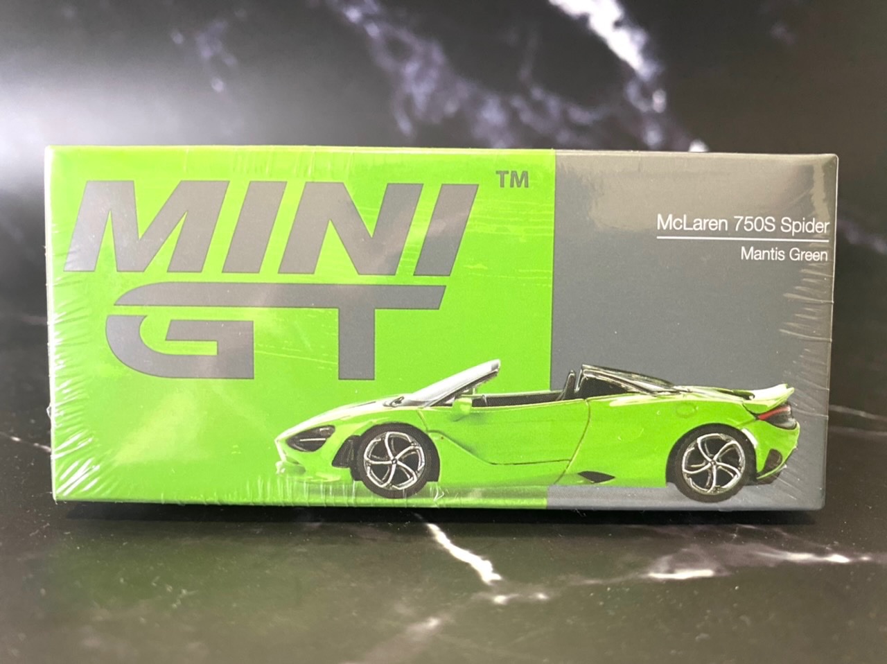 MINI GT 783 麥拉倫 750S 蜘蛛螳螂綠 左駕
