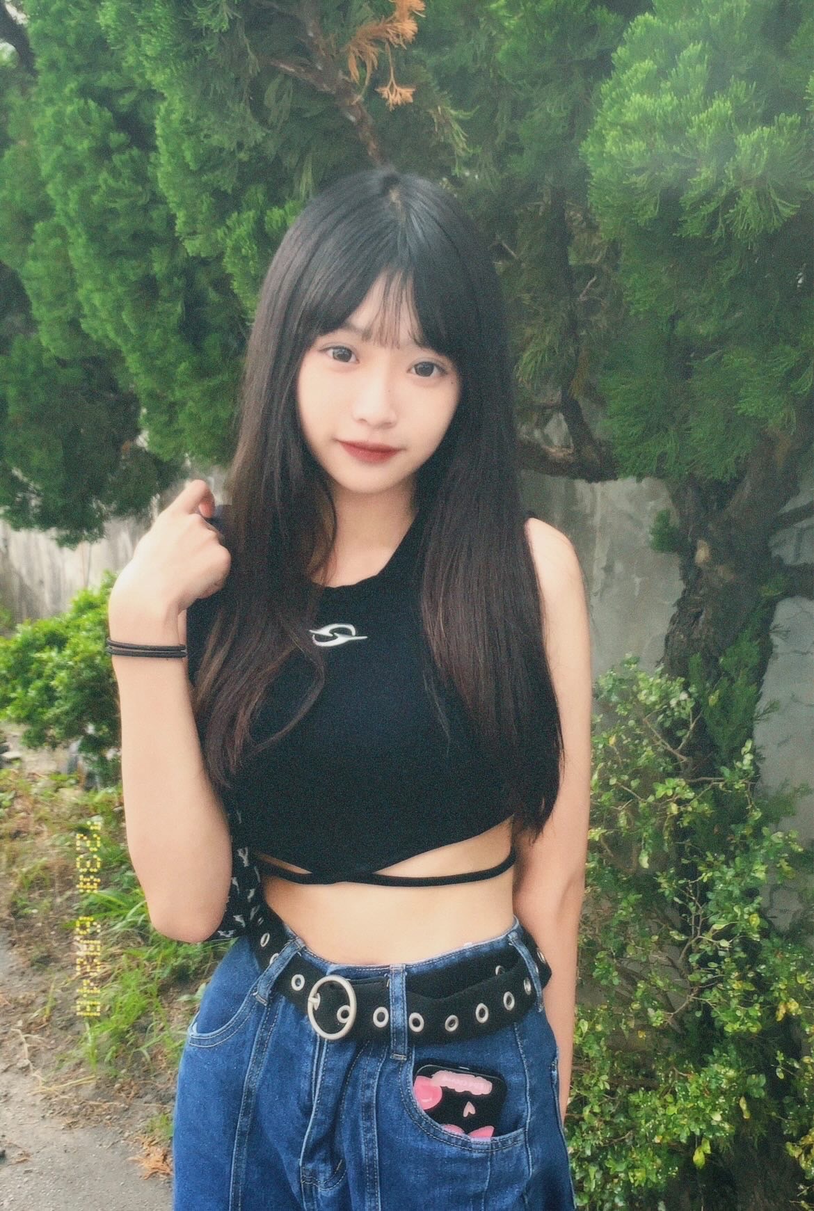 曈曈.品甄♡別緻辣妹反光銀無袖工字交叉設計綁帶背心