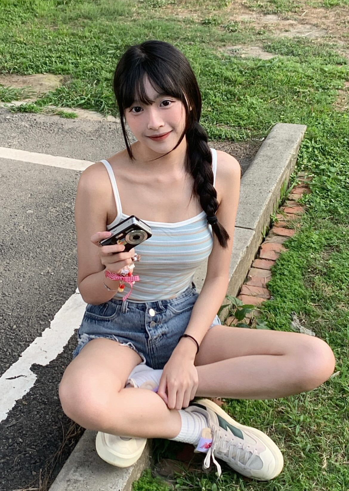 曈曈🩵夏日小清新滾邊條紋小吊帶胸墊背心