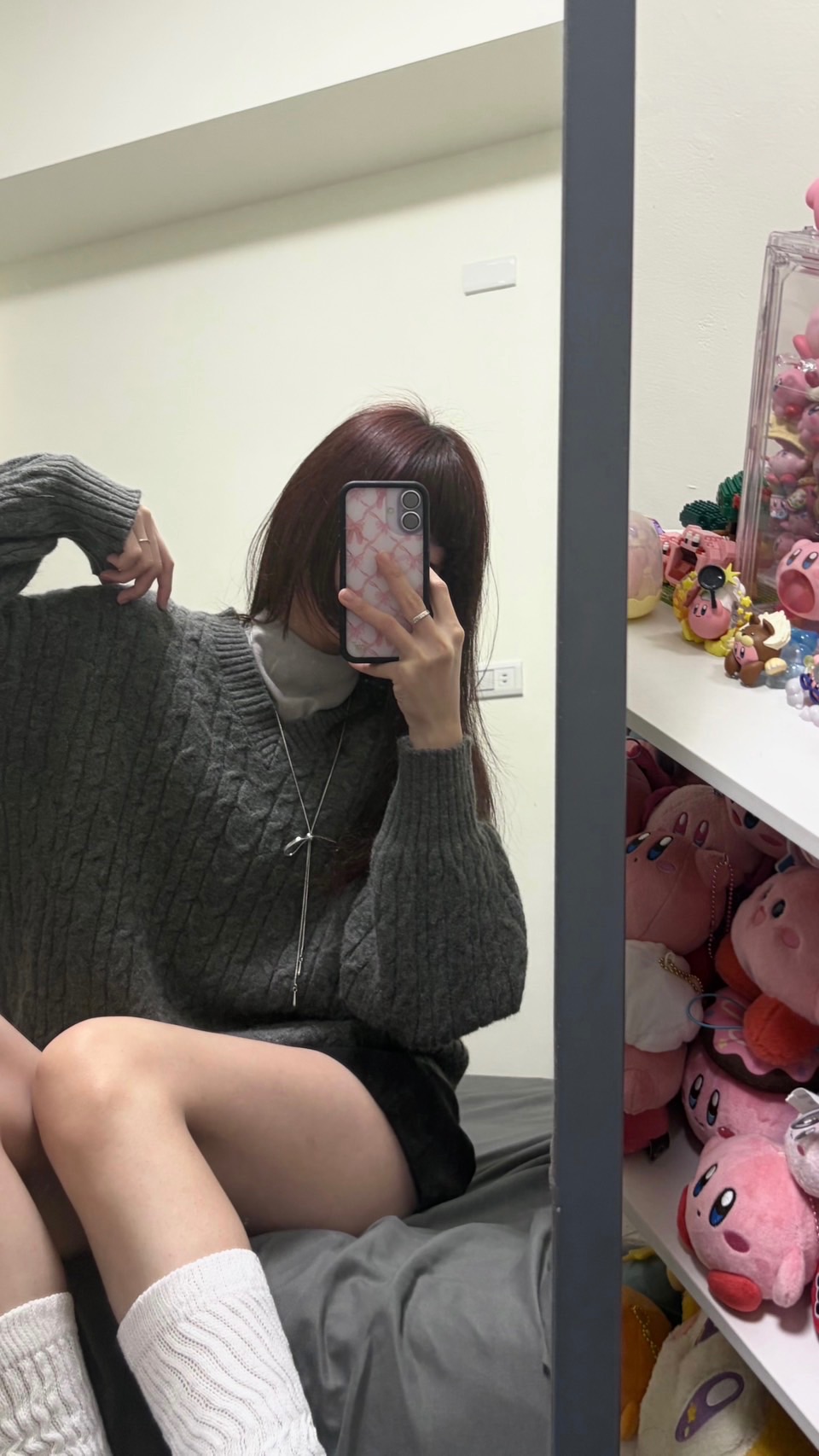 芊妘🩶灰色V領寬鬆麻花毛衣